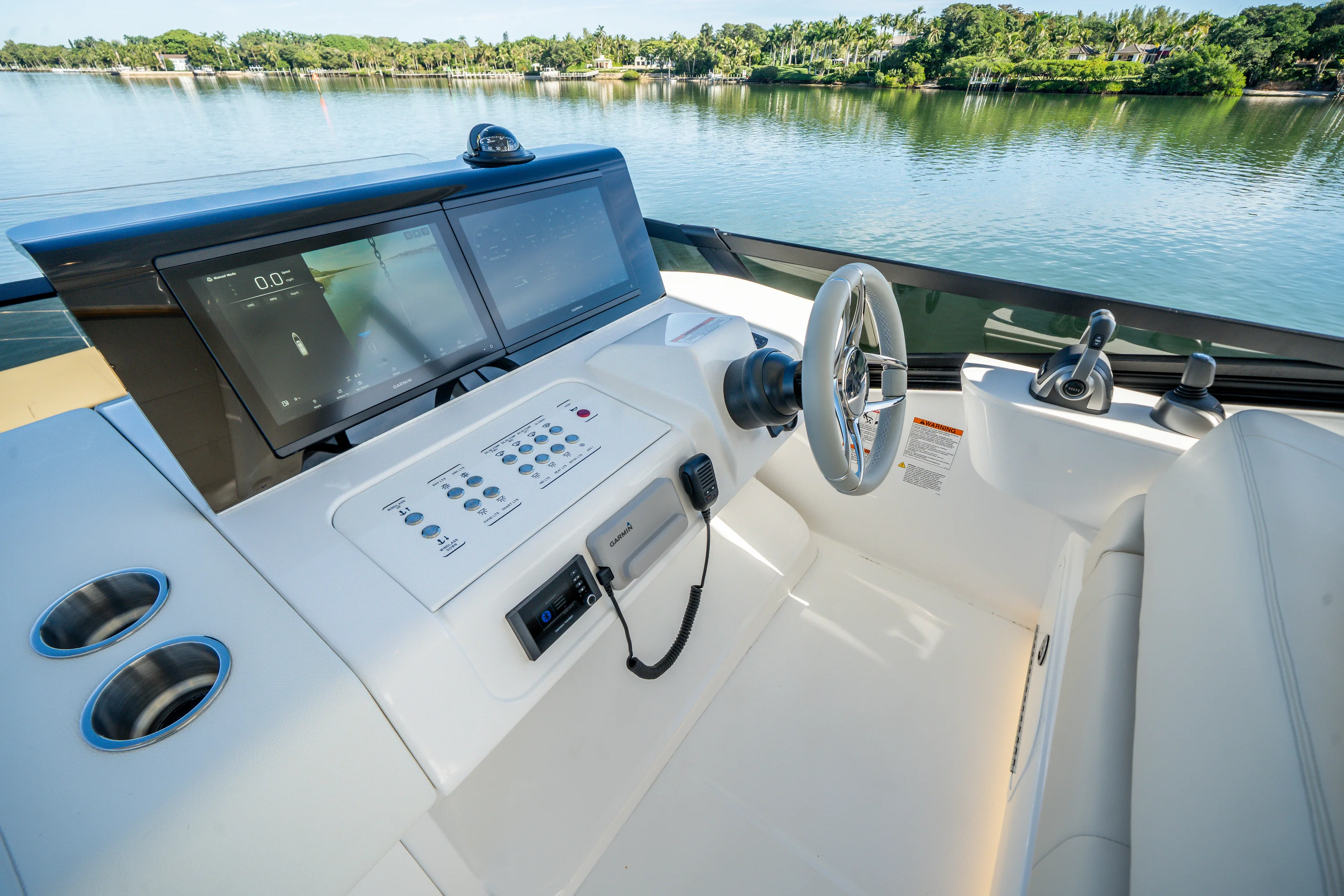 2026 Cruisers Yachts 57 FLY Image Thumbnail #23