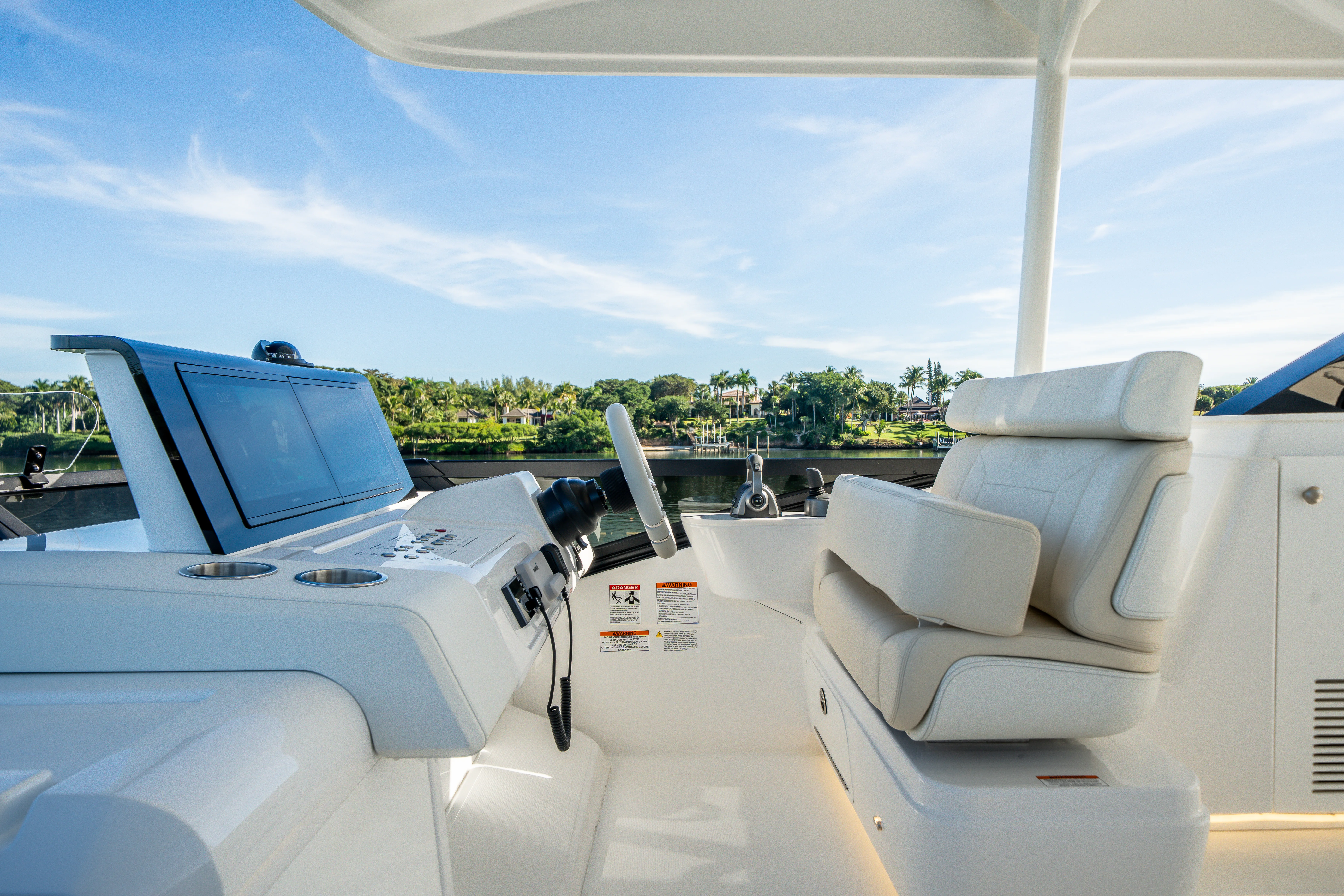 2026 Cruisers Yachts 57 Fly Image Thumbnail #26