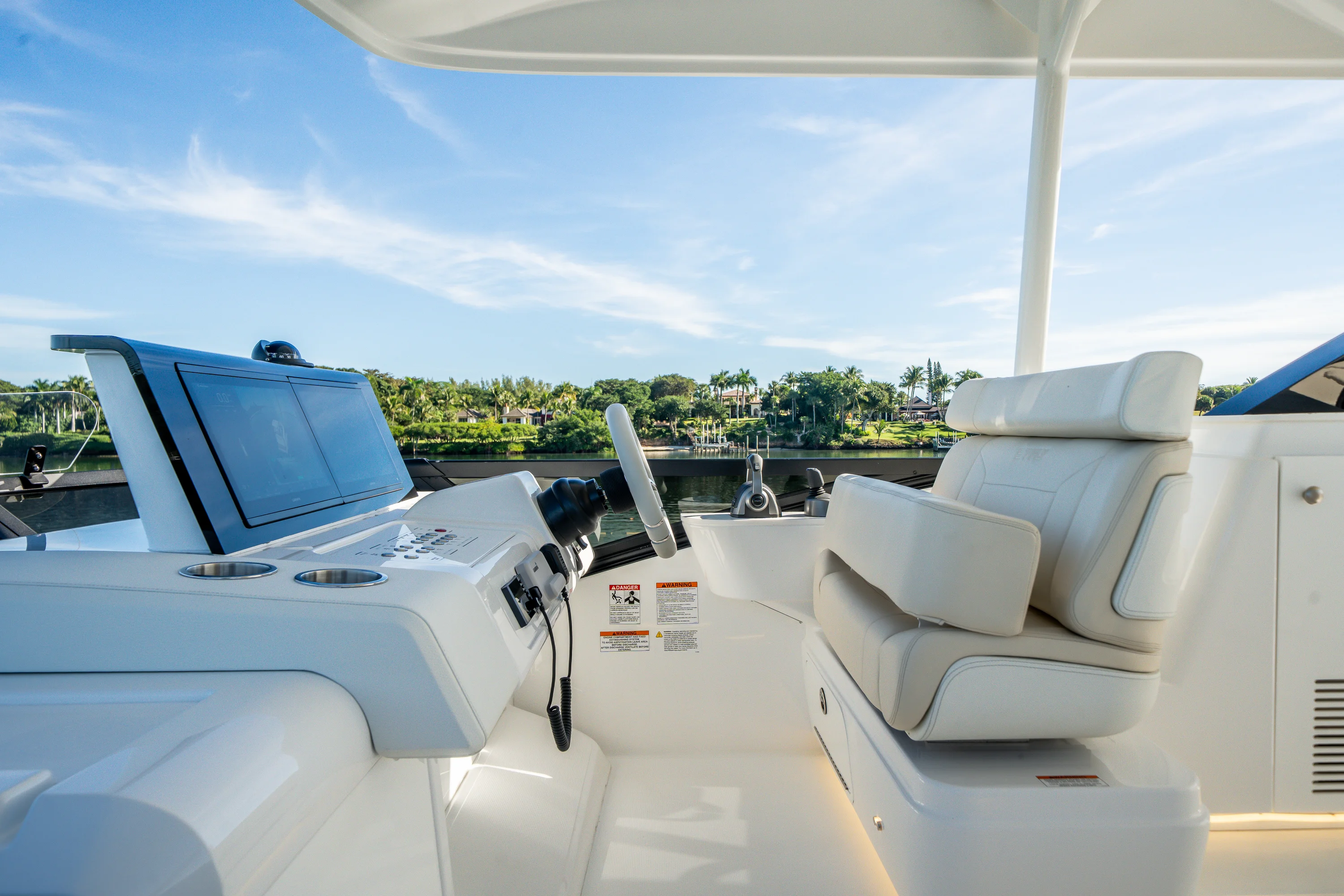 2026 Cruisers Yachts 57 FLY Image Thumbnail #26