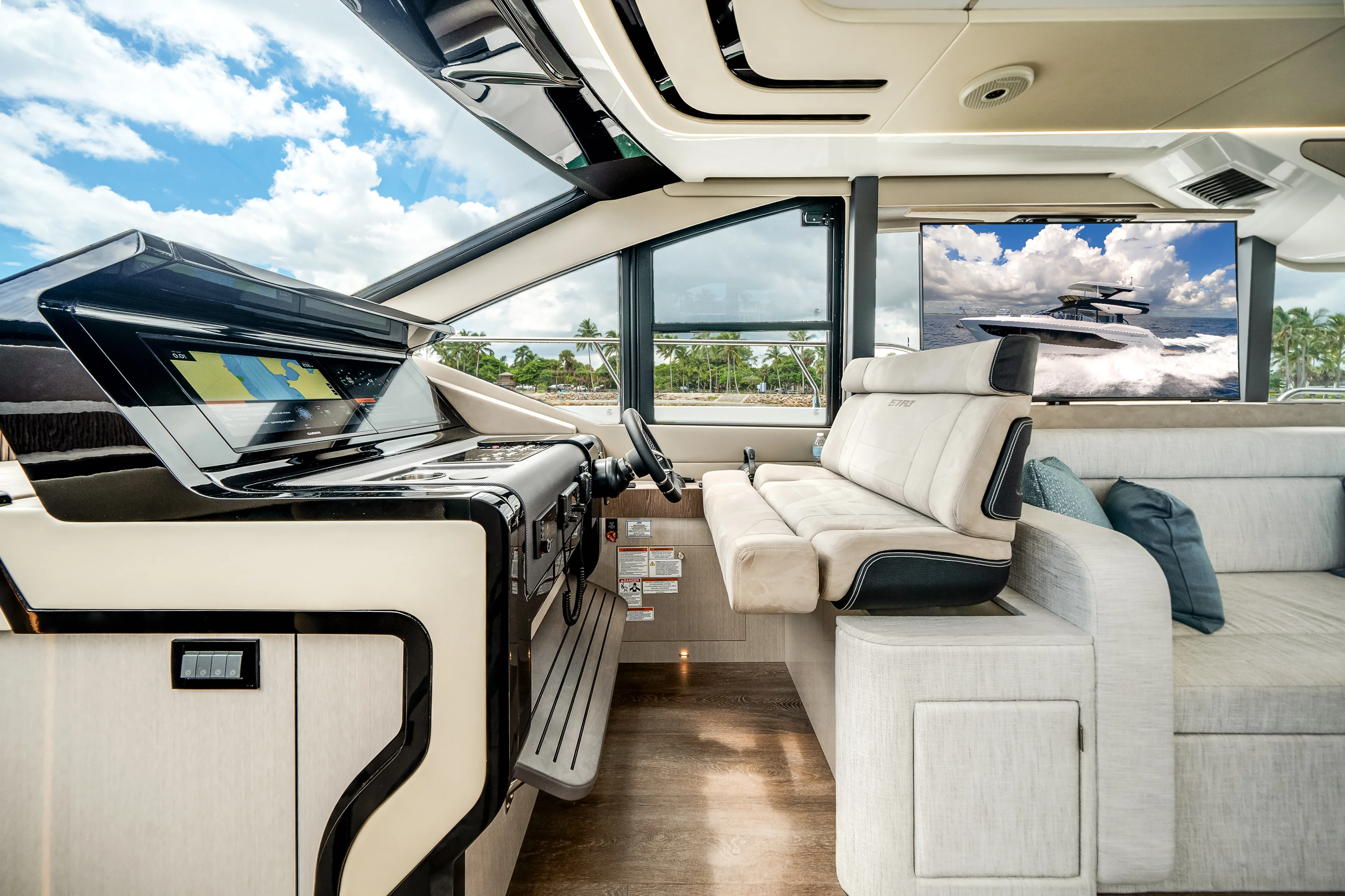 2026 Cruisers Yachts 57 Fly Image Thumbnail #29