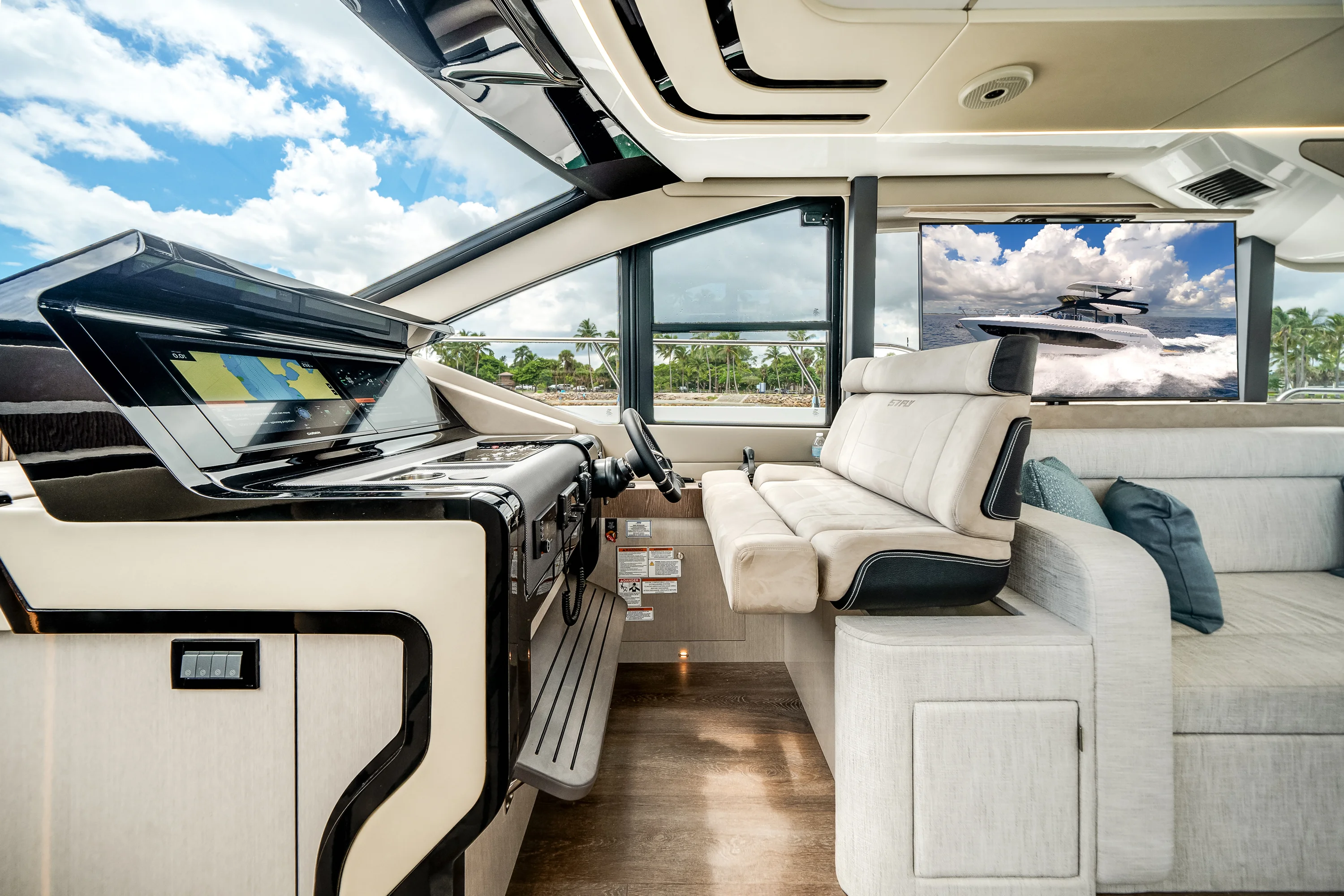 2026 Cruisers Yachts 57 FLY Image Thumbnail #29