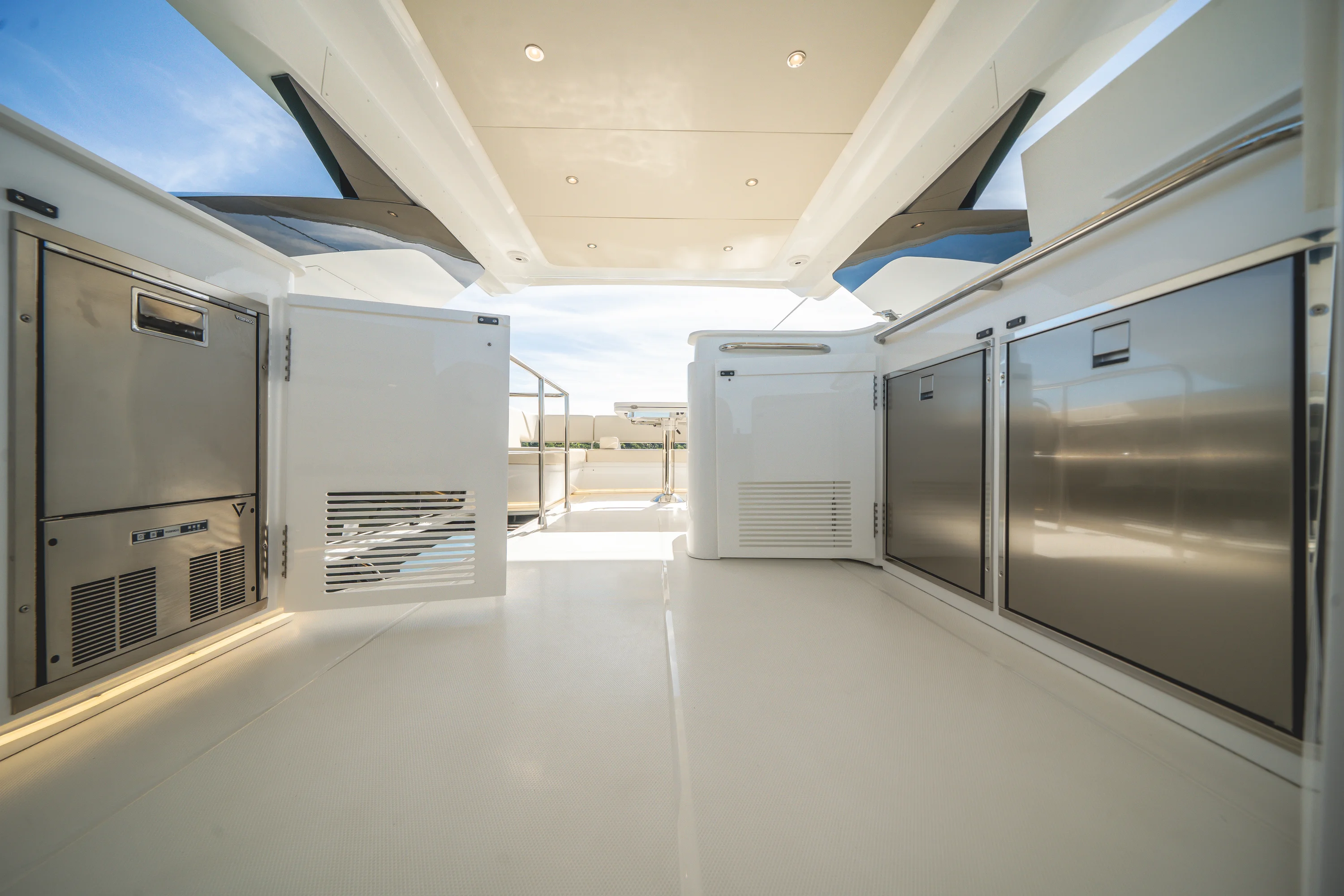 2026 Cruisers Yachts 57 FLY Image Thumbnail #63