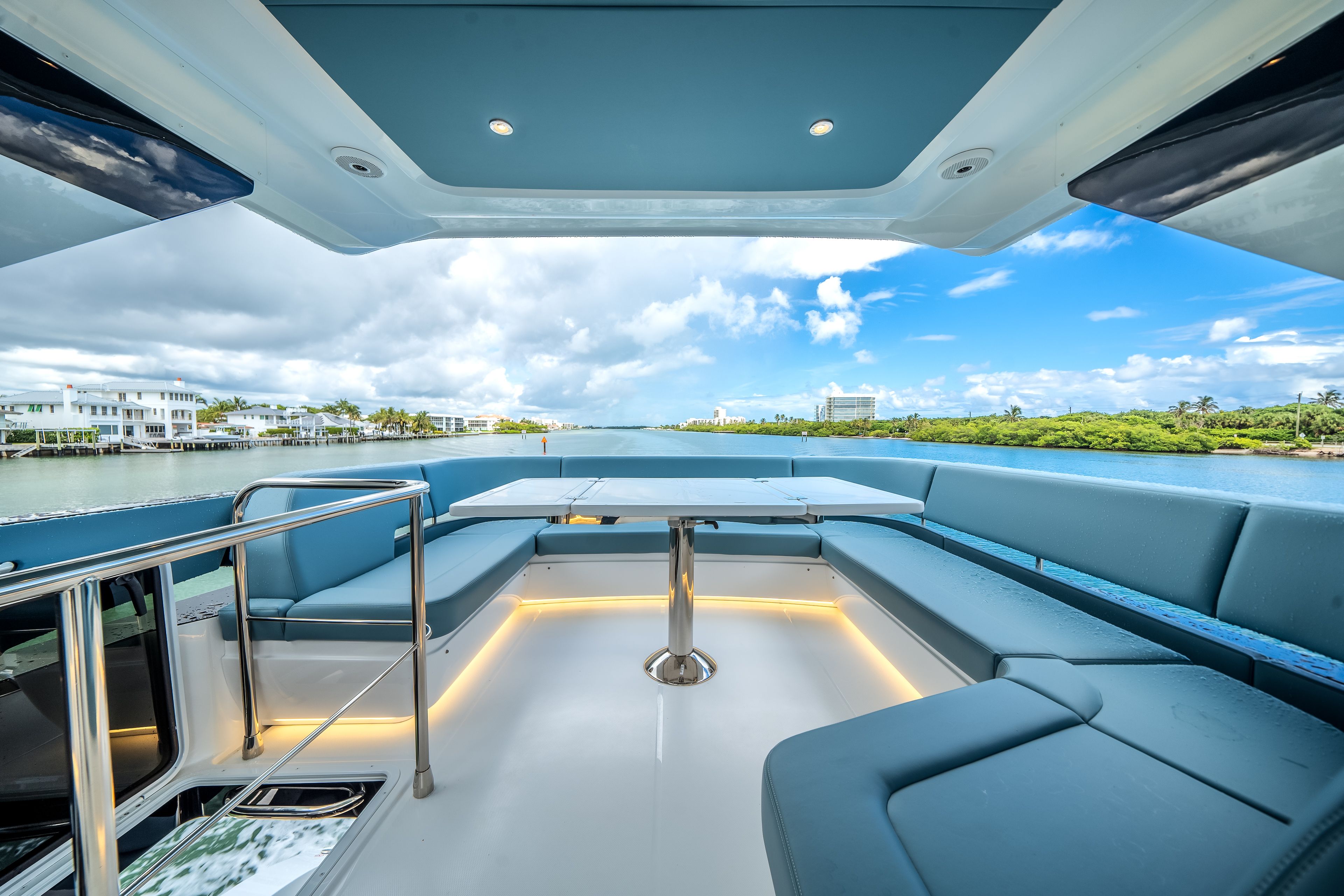 2026 Cruisers Yachts 57 Fly Image Thumbnail #37