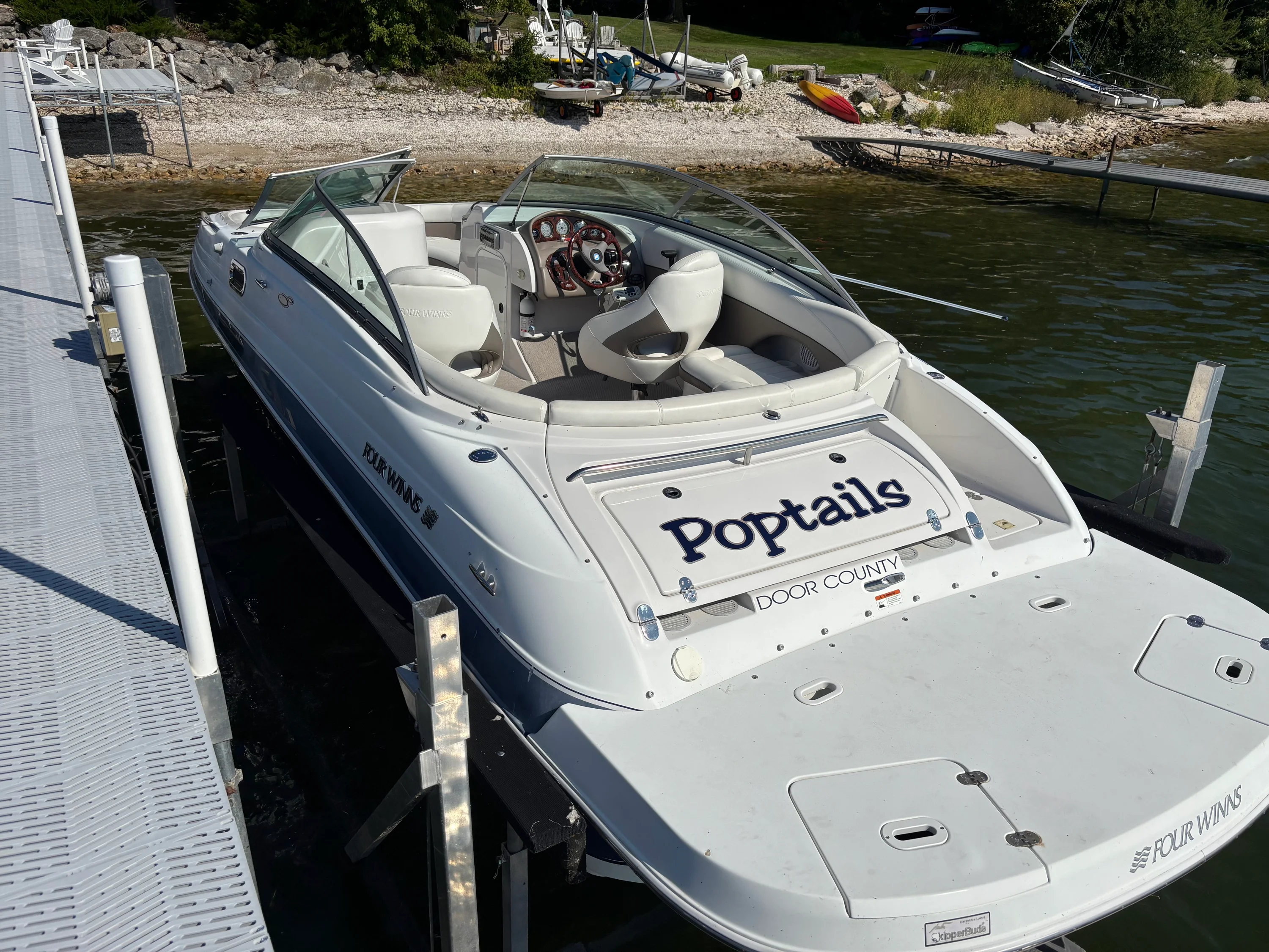 2004 Four Winns 214 FS Image Thumbnail #0