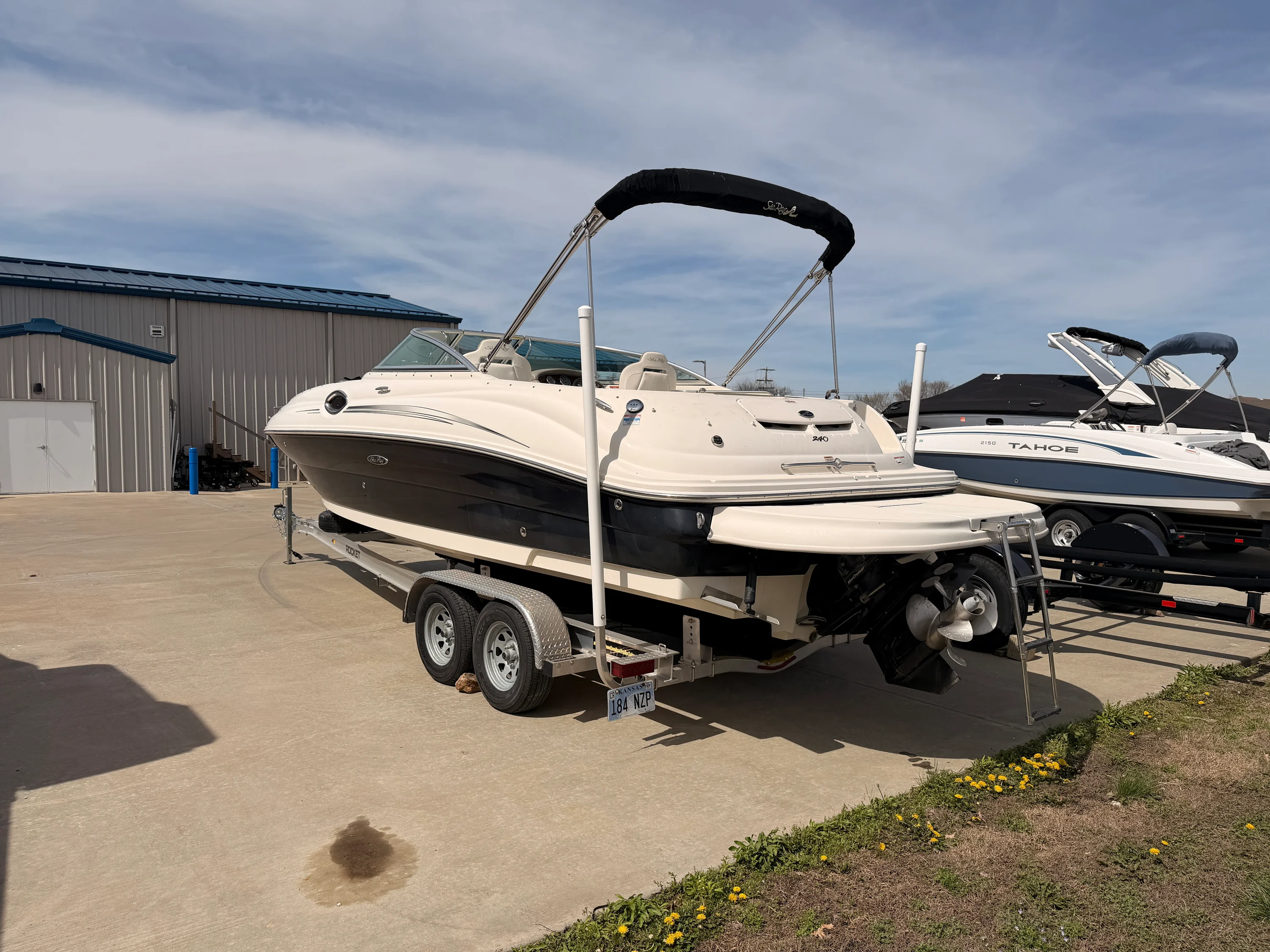 2007 Sea Ray 240 SUNDECK Image Thumbnail #3