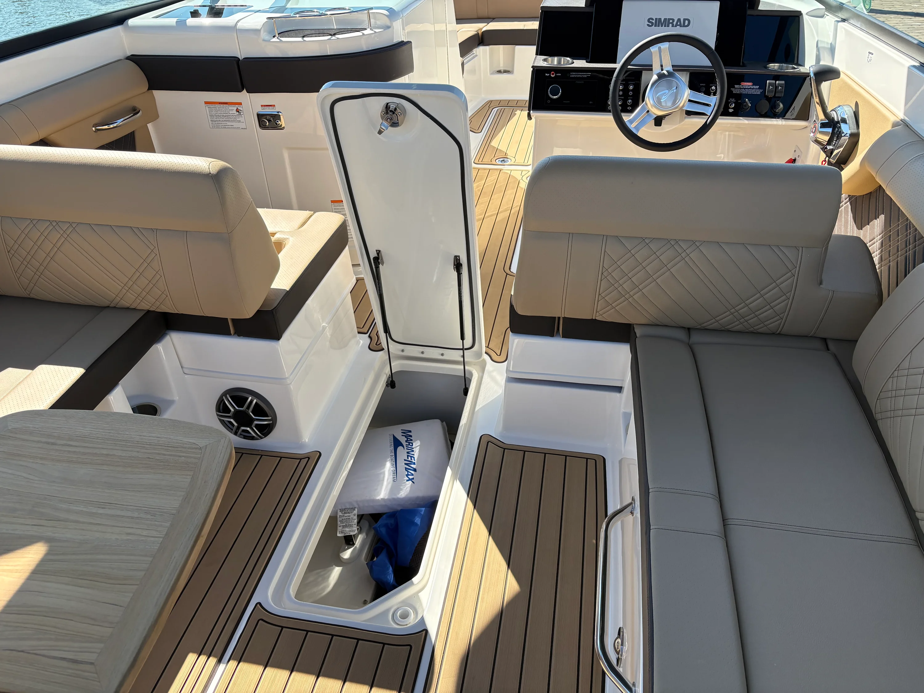 2026 Sea Ray SDX 290 Image Thumbnail #9