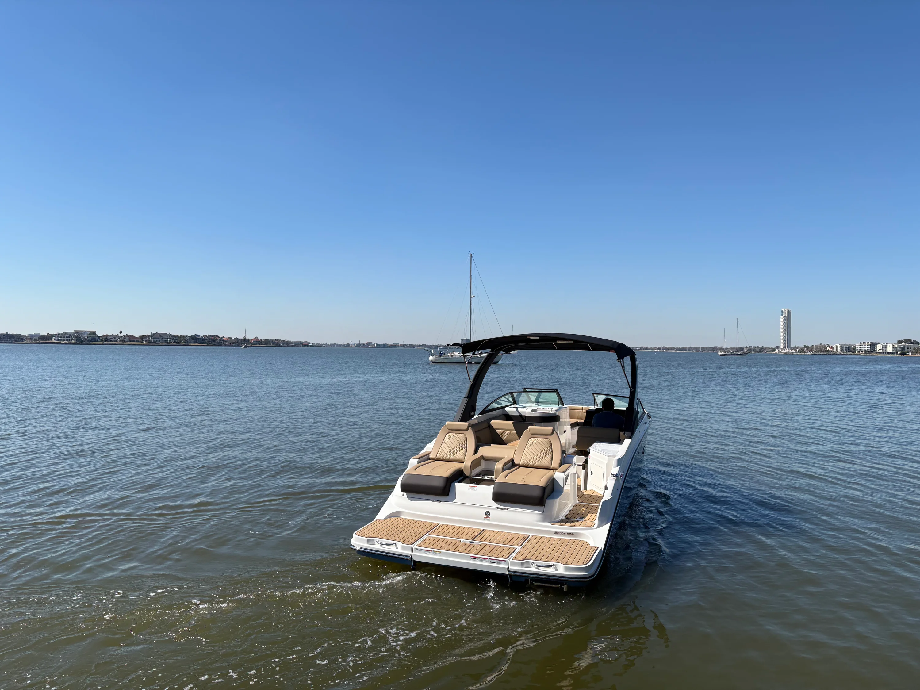 2026 Sea Ray SDX 290 Image Thumbnail #2