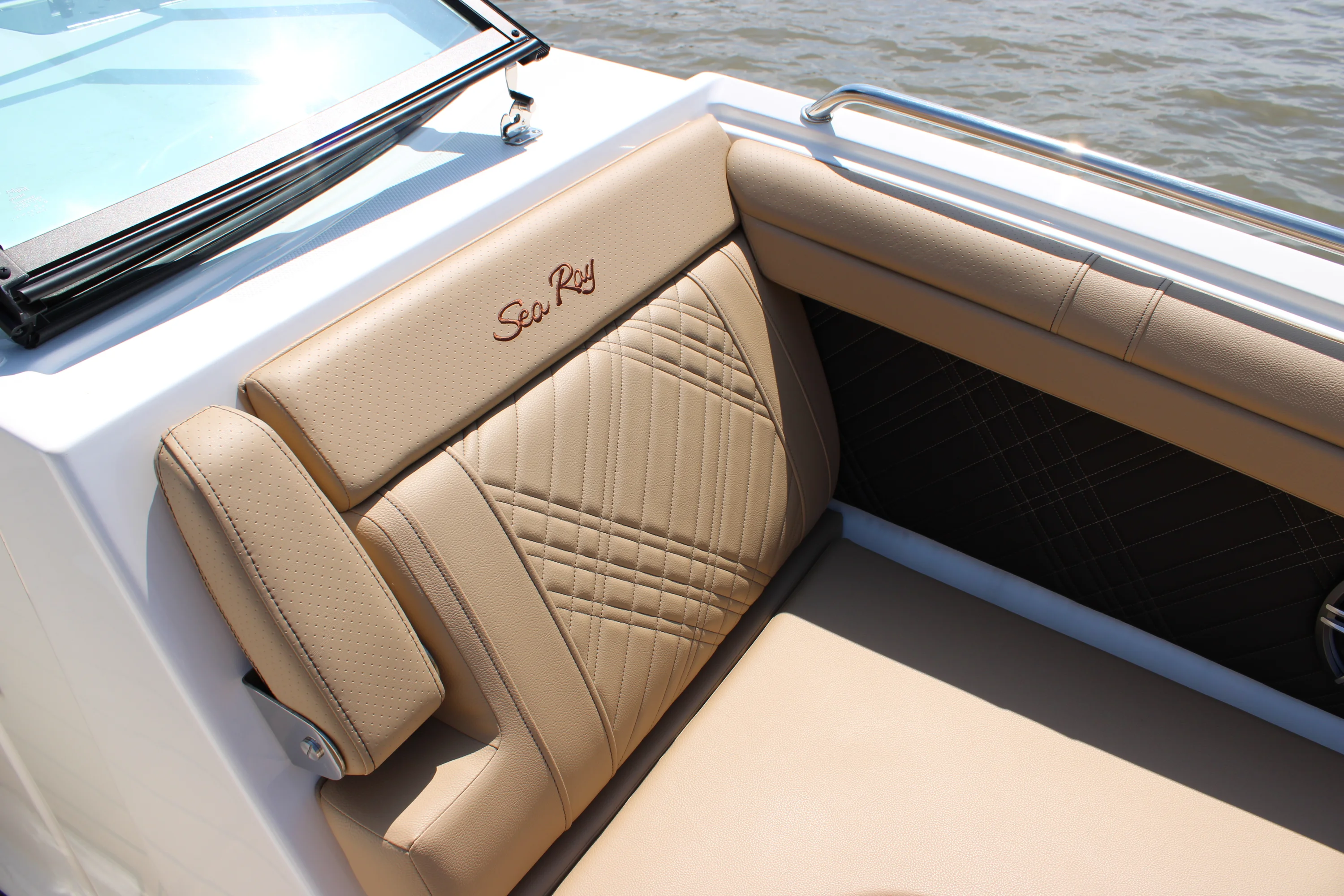 2026 Sea Ray SDX 290 Image Thumbnail #44
