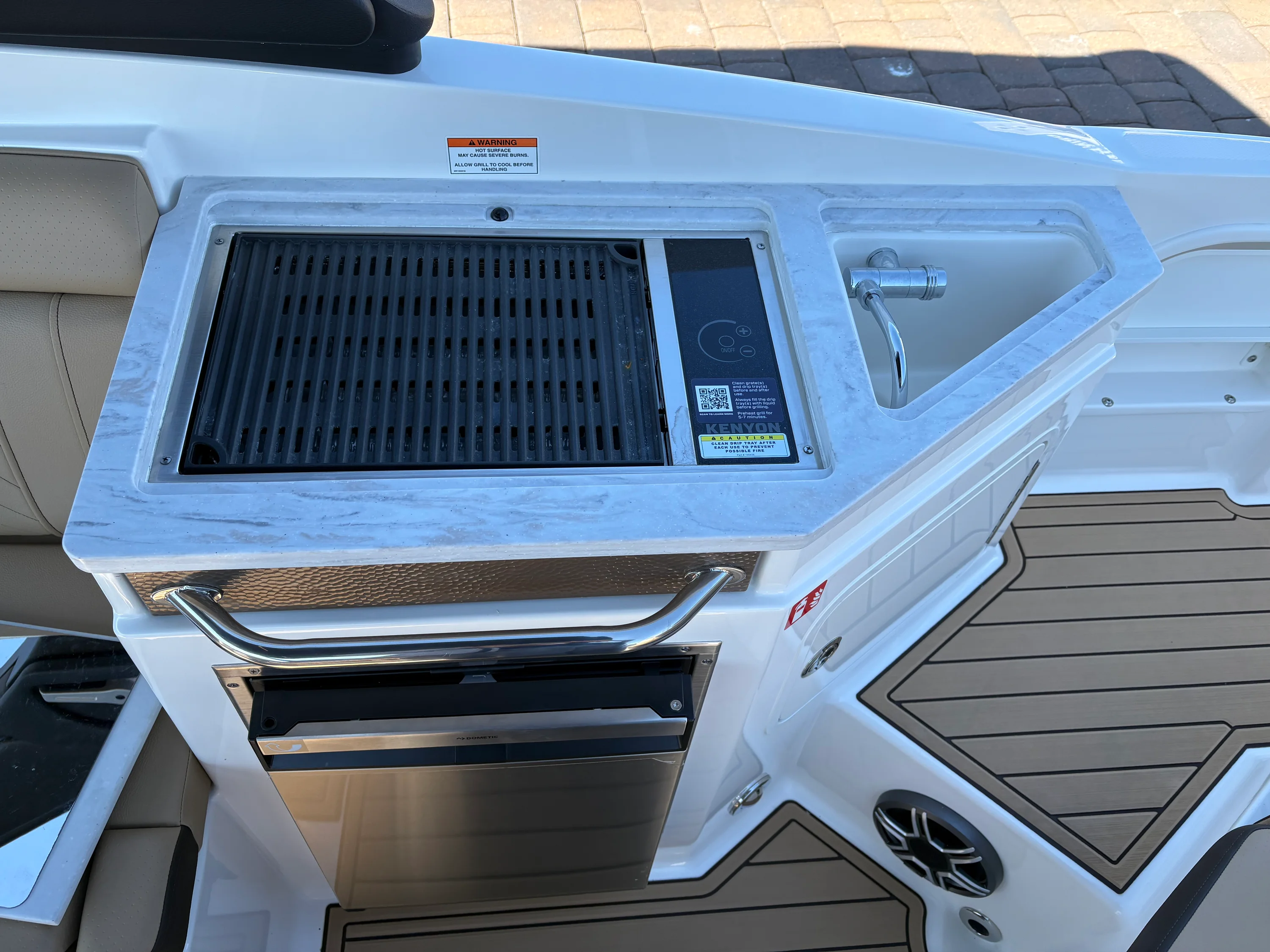 2026 Sea Ray SDX 290 Image Thumbnail #11