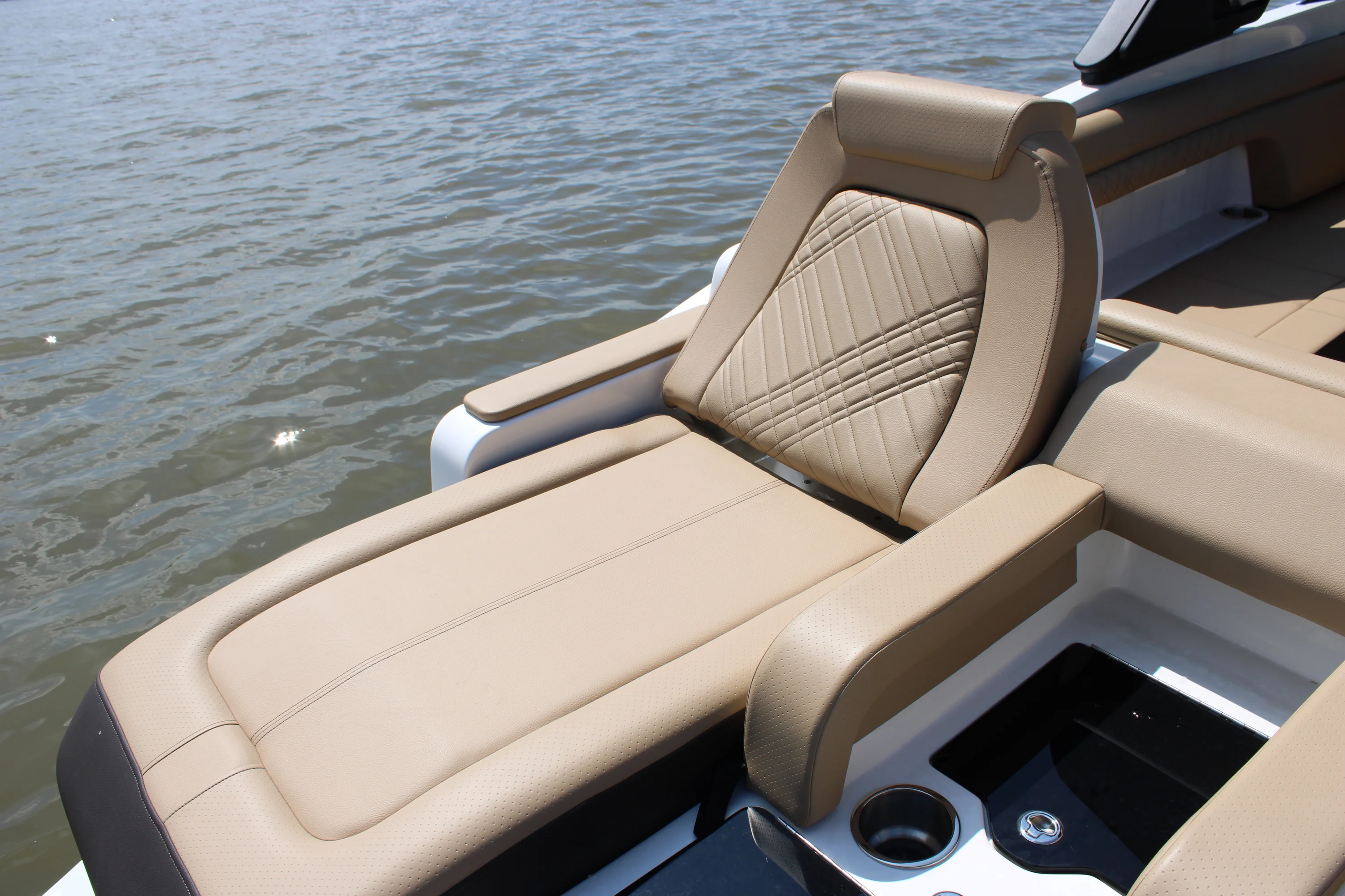 2026 Sea Ray SDX 290 Image Thumbnail #26