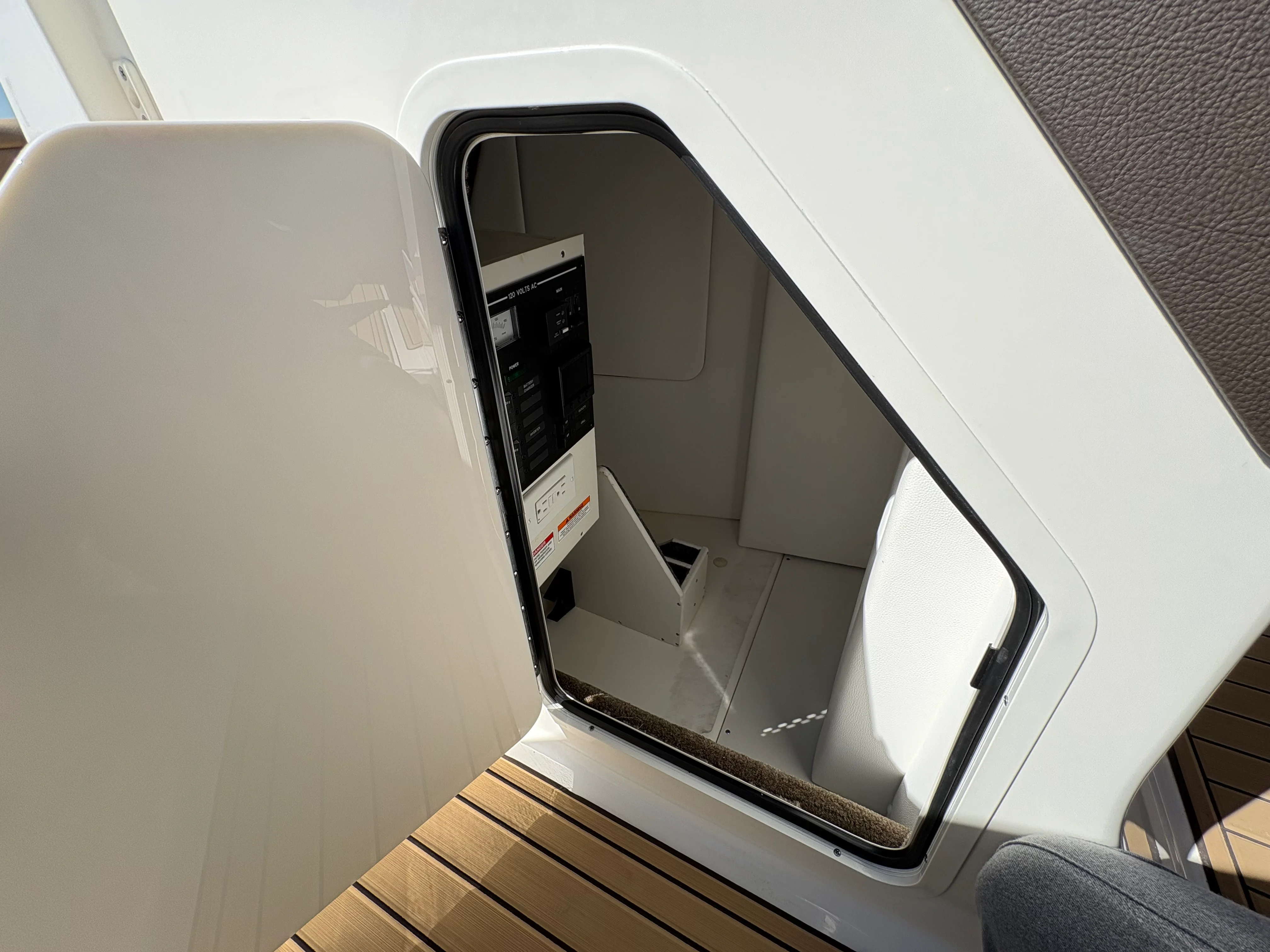 2026 Sea Ray SDX 290 Image Thumbnail #23