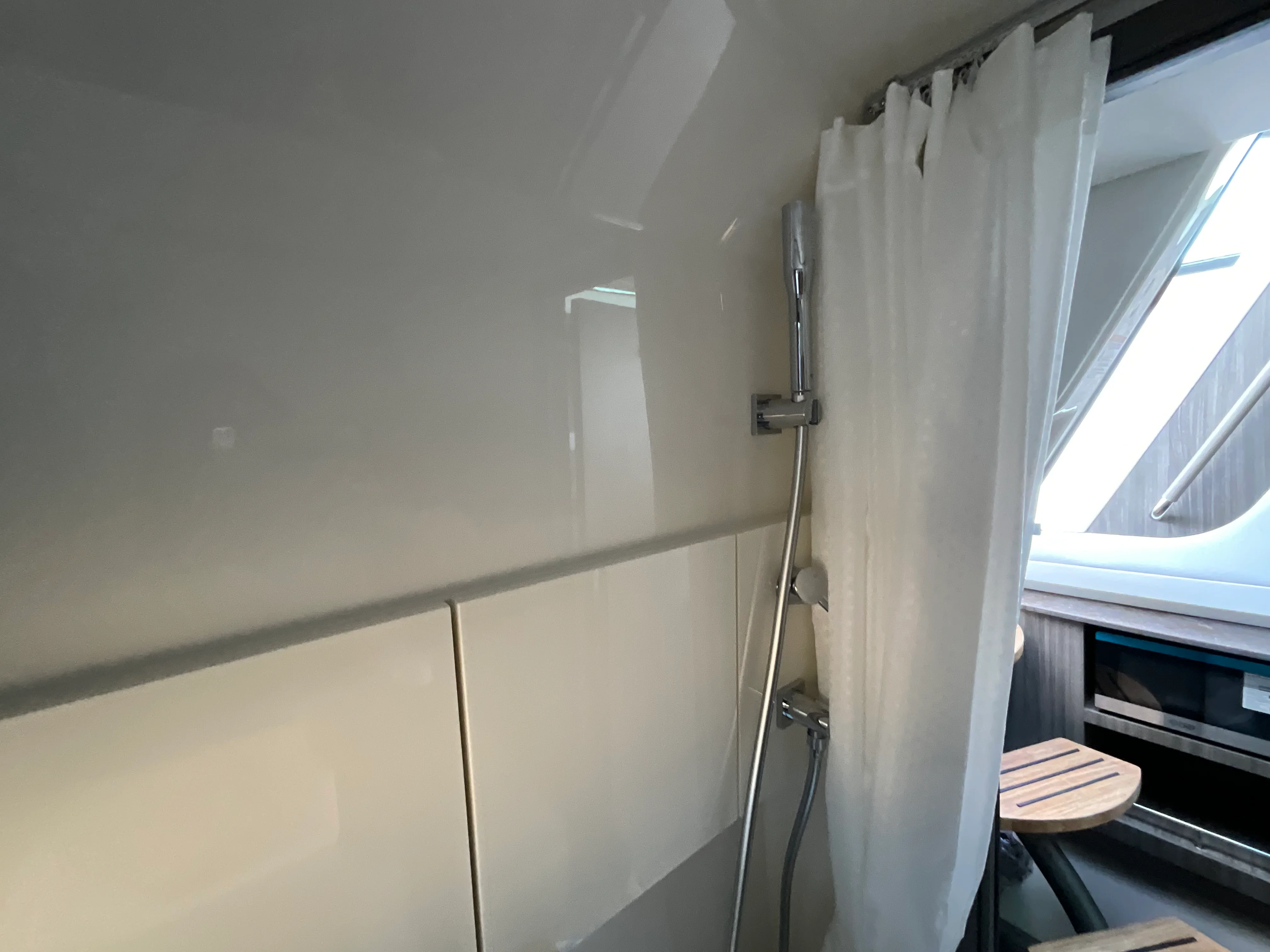 2026 Sea Ray SLX 400 Outboard Image Thumbnail #26