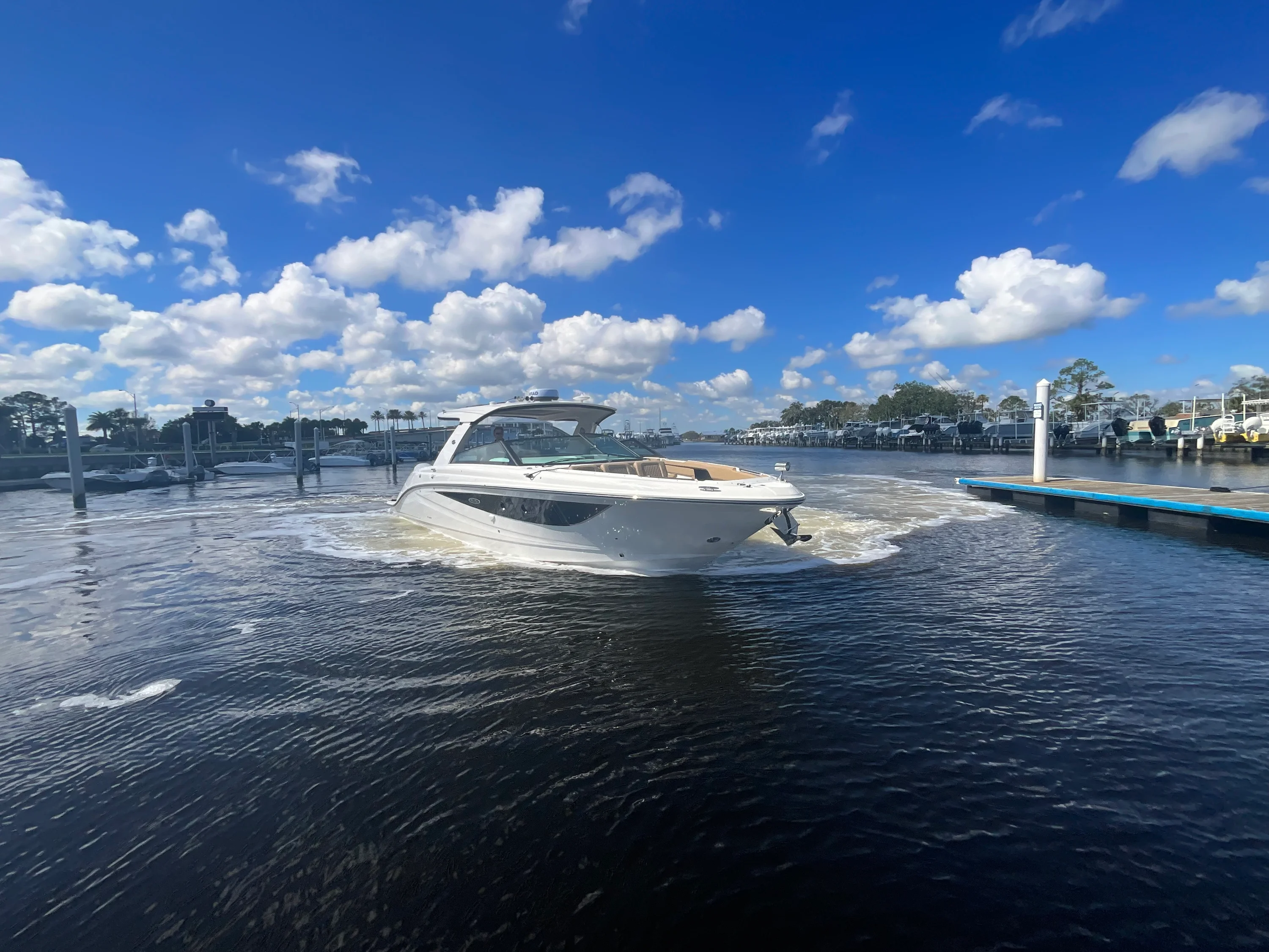 2026 Sea Ray SLX 400 Outboard Image Thumbnail #38