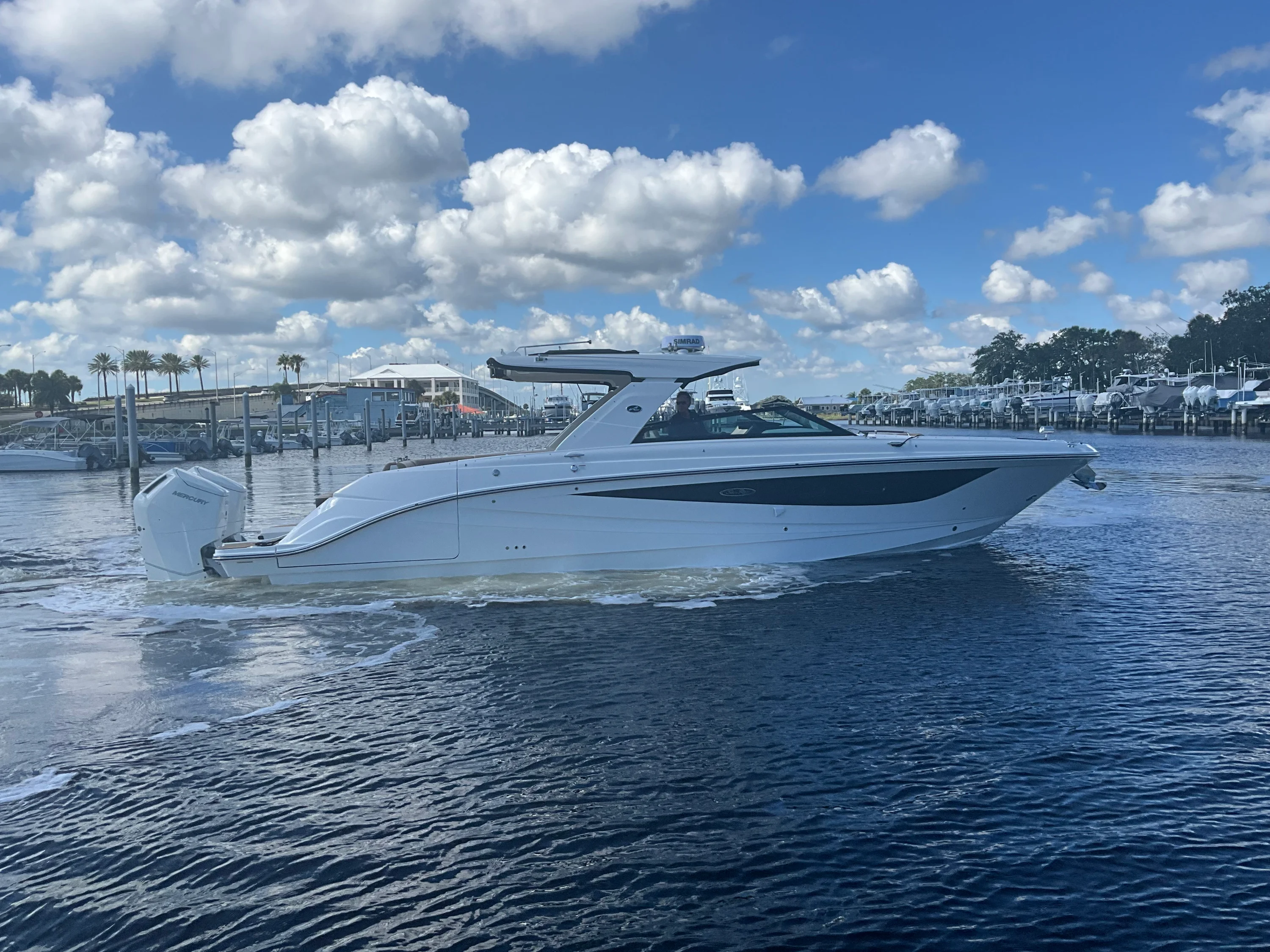 2026 Sea Ray SLX 400 Outboard Image Thumbnail #36