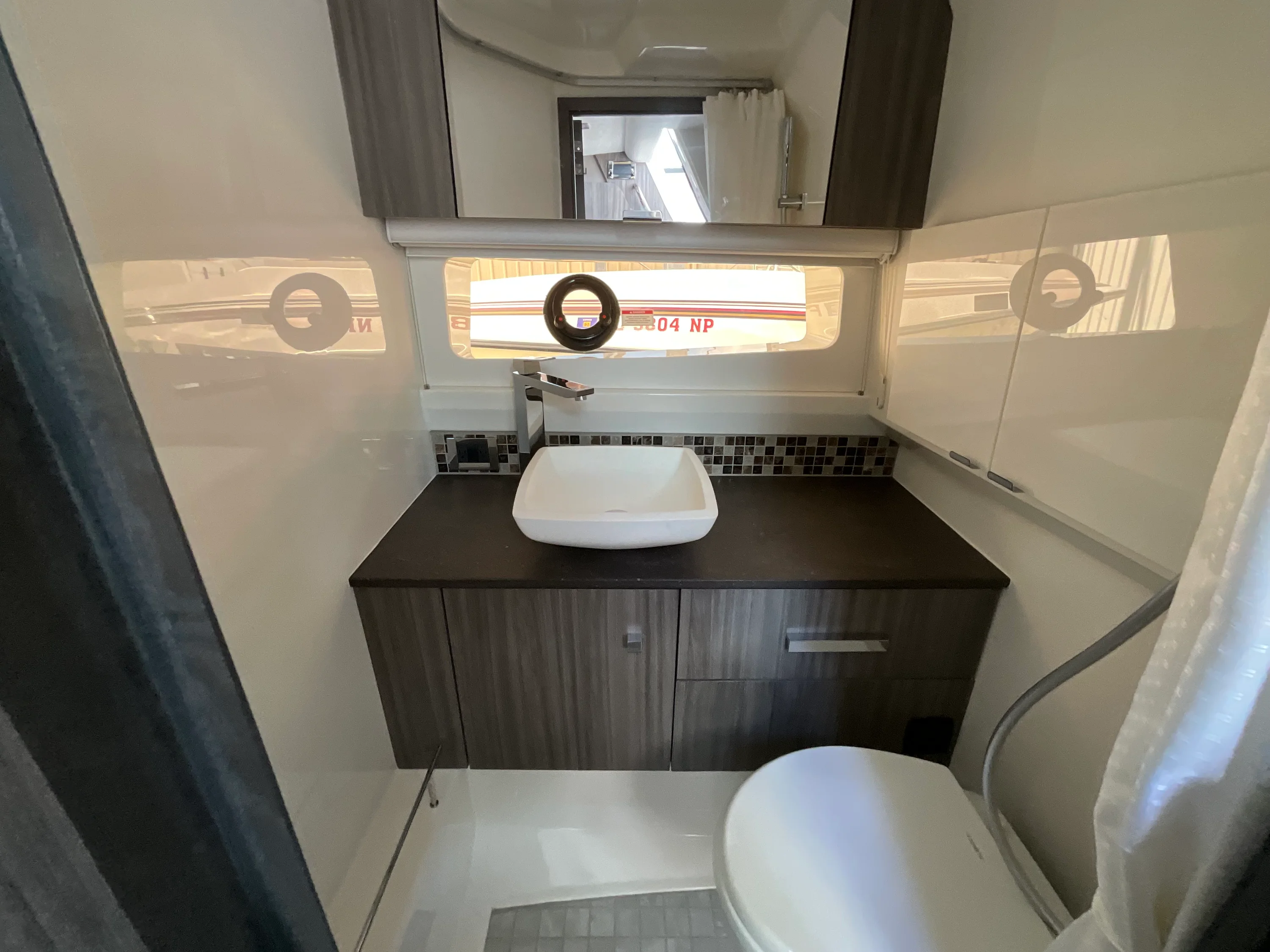 2026 Sea Ray SLX 400 Outboard Image Thumbnail #19