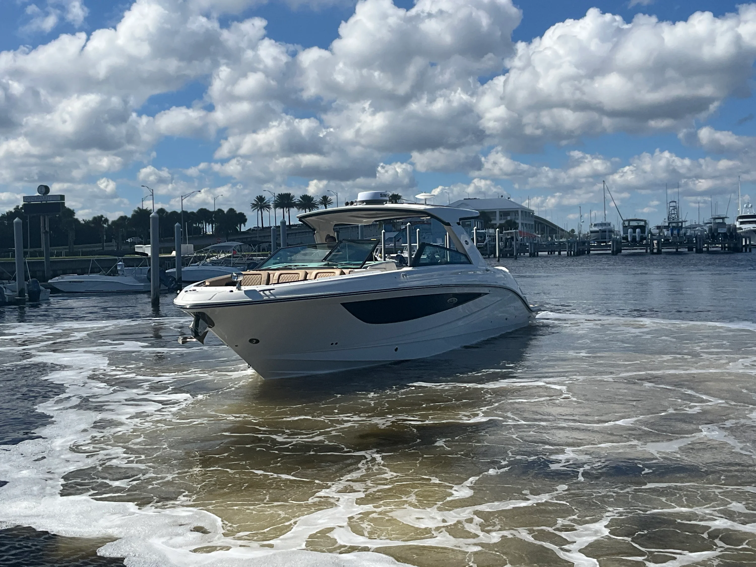 2026 Sea Ray SLX 400 Outboard Image Thumbnail #39