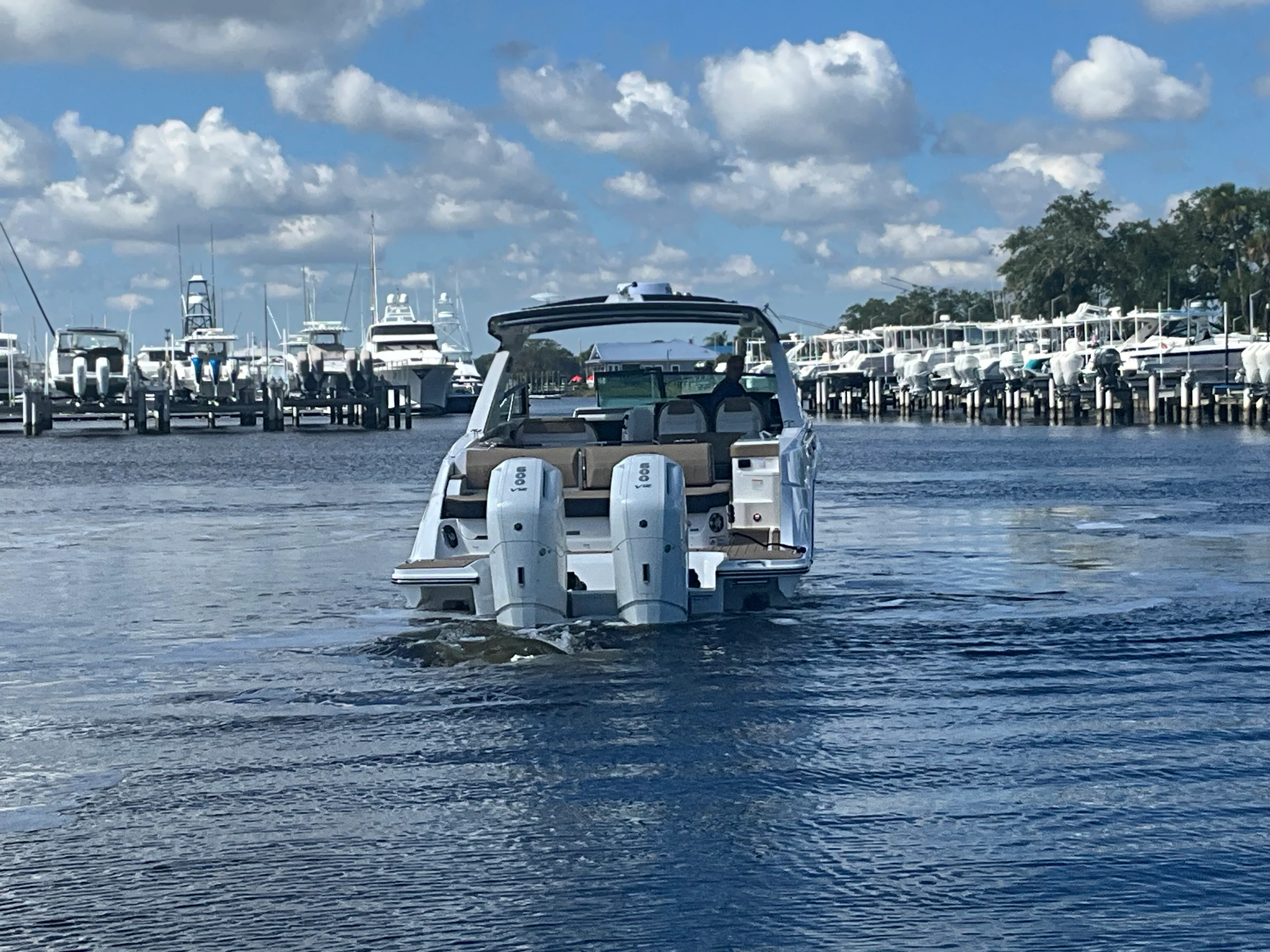2026 Sea Ray SLX 400 Outboard Image Thumbnail #23