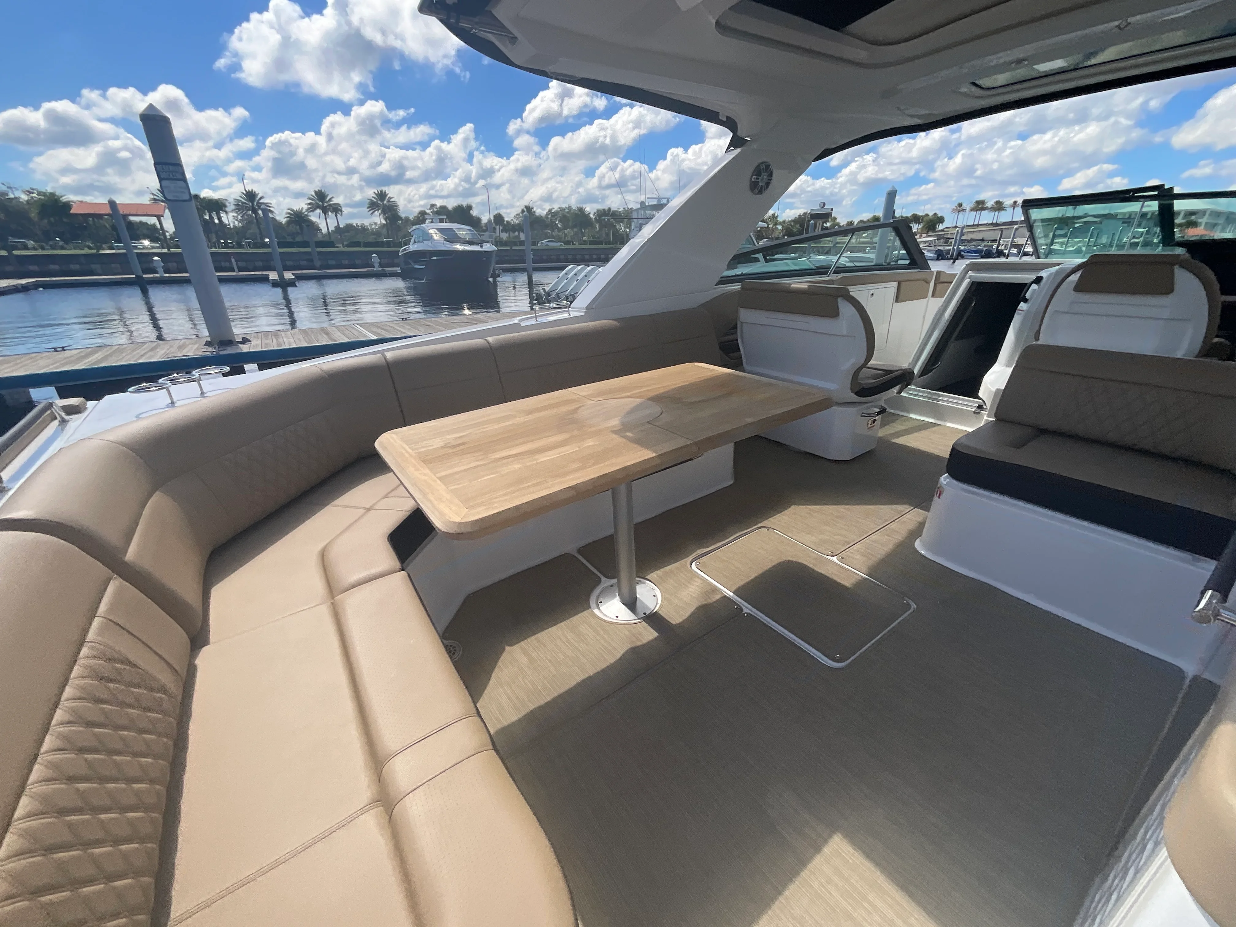 2026 Sea Ray SLX 400 Outboard Image Thumbnail #9