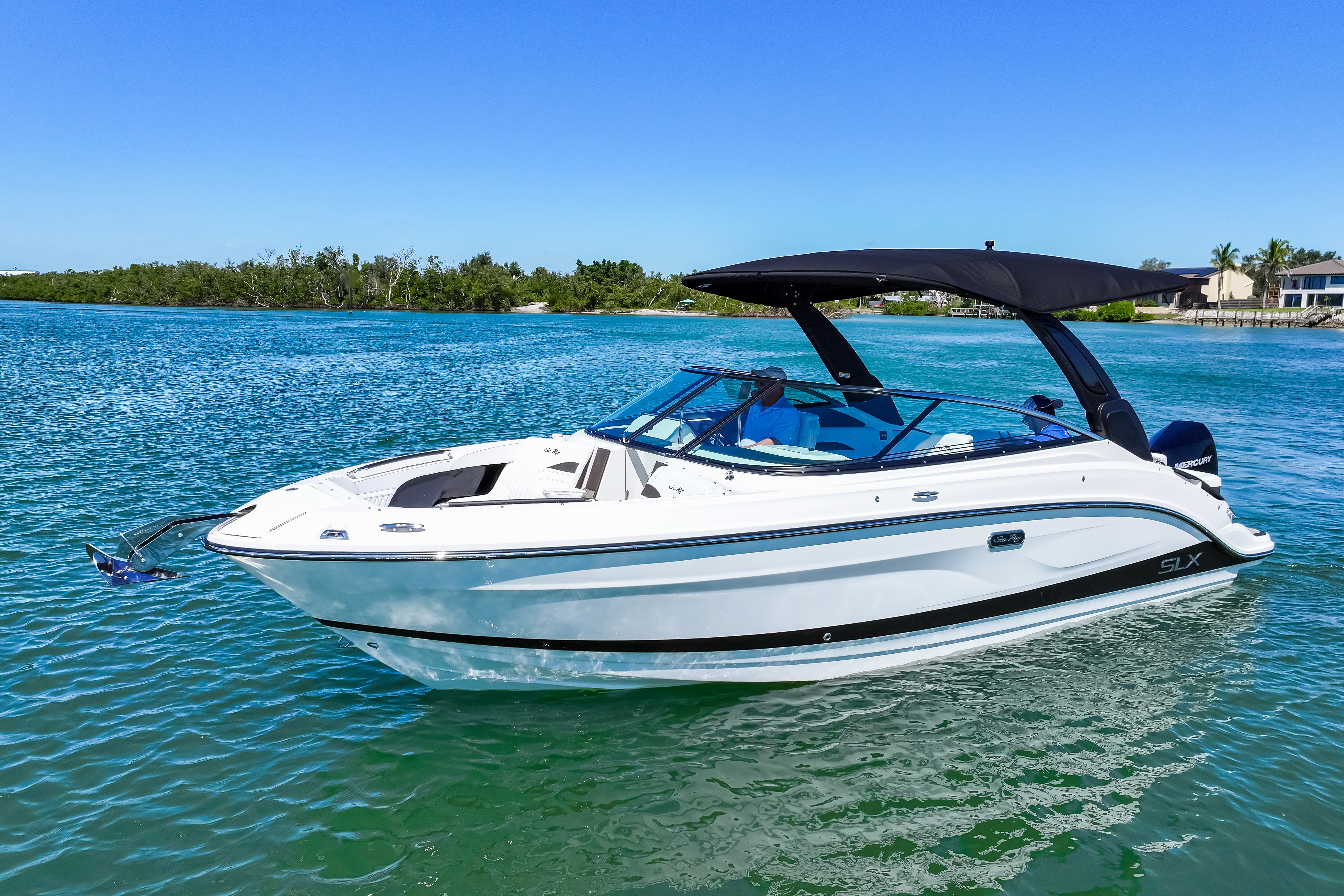 2026 Sea Ray SLX 260 Outboard Image Thumbnail #8