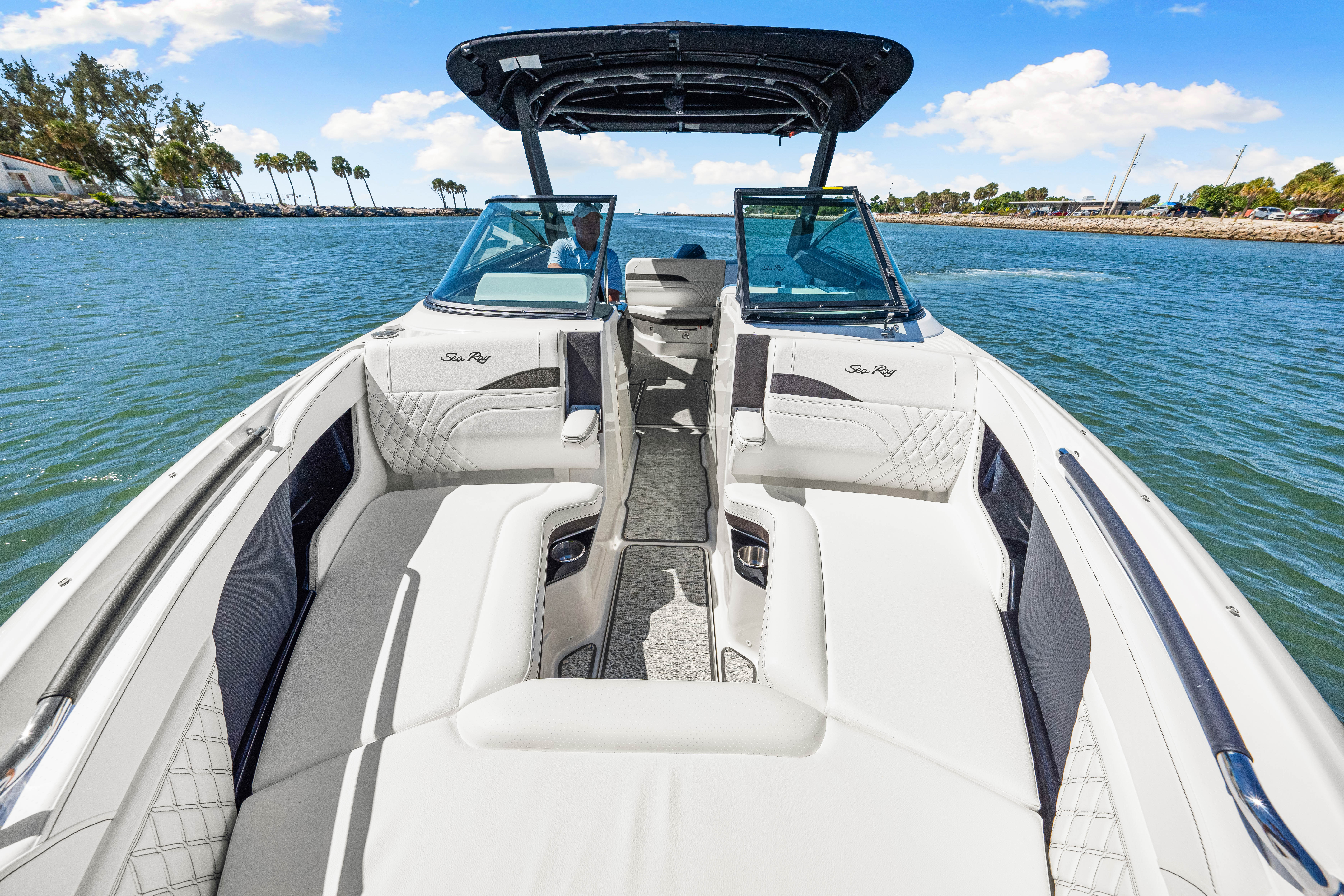 2026 Sea Ray SLX 260 Outboard Image Thumbnail #39