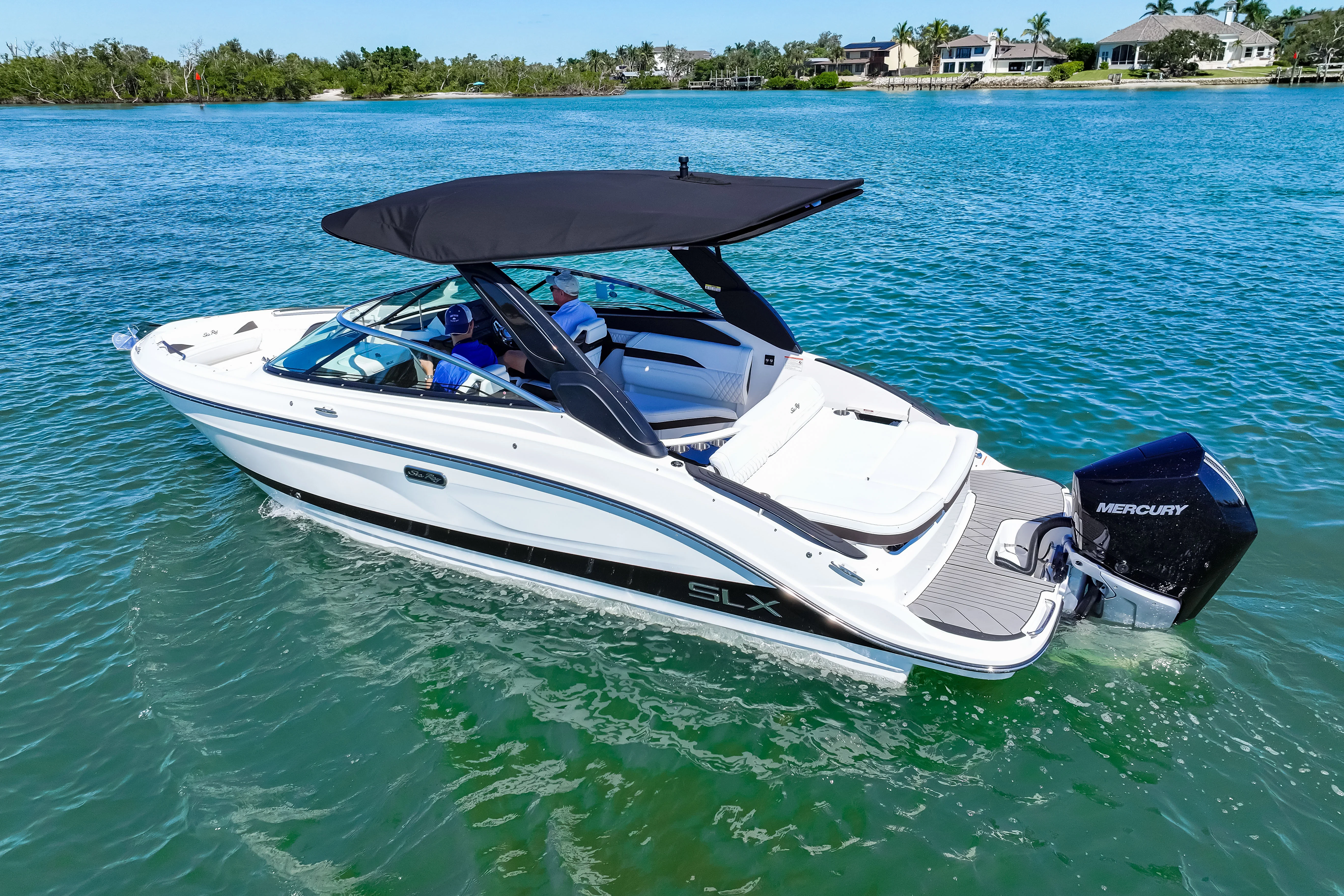 2026 Sea Ray SLX 260 Outboard Image Thumbnail #4