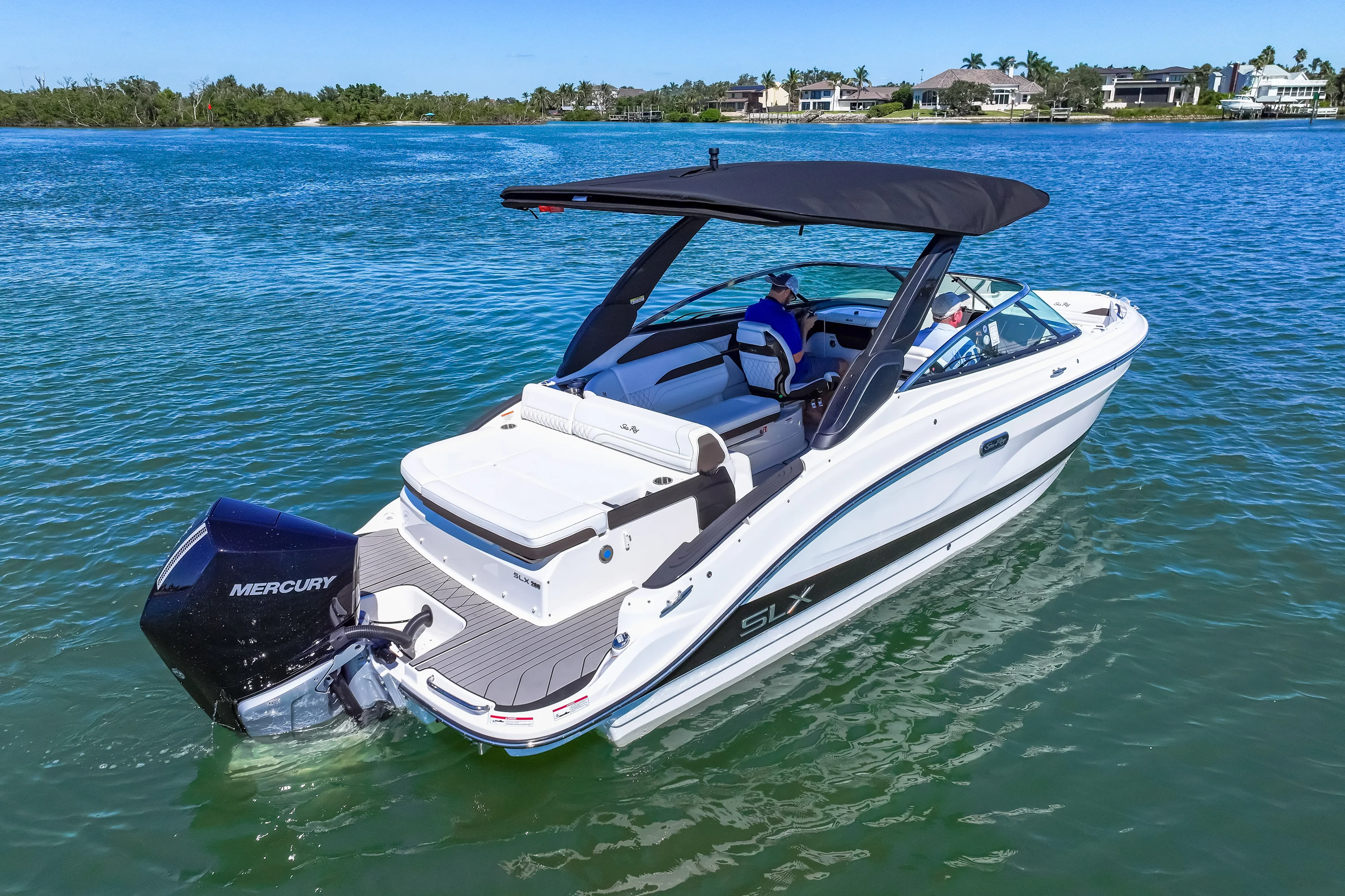 2026 Sea Ray SLX 260 Outboard Image Thumbnail #2