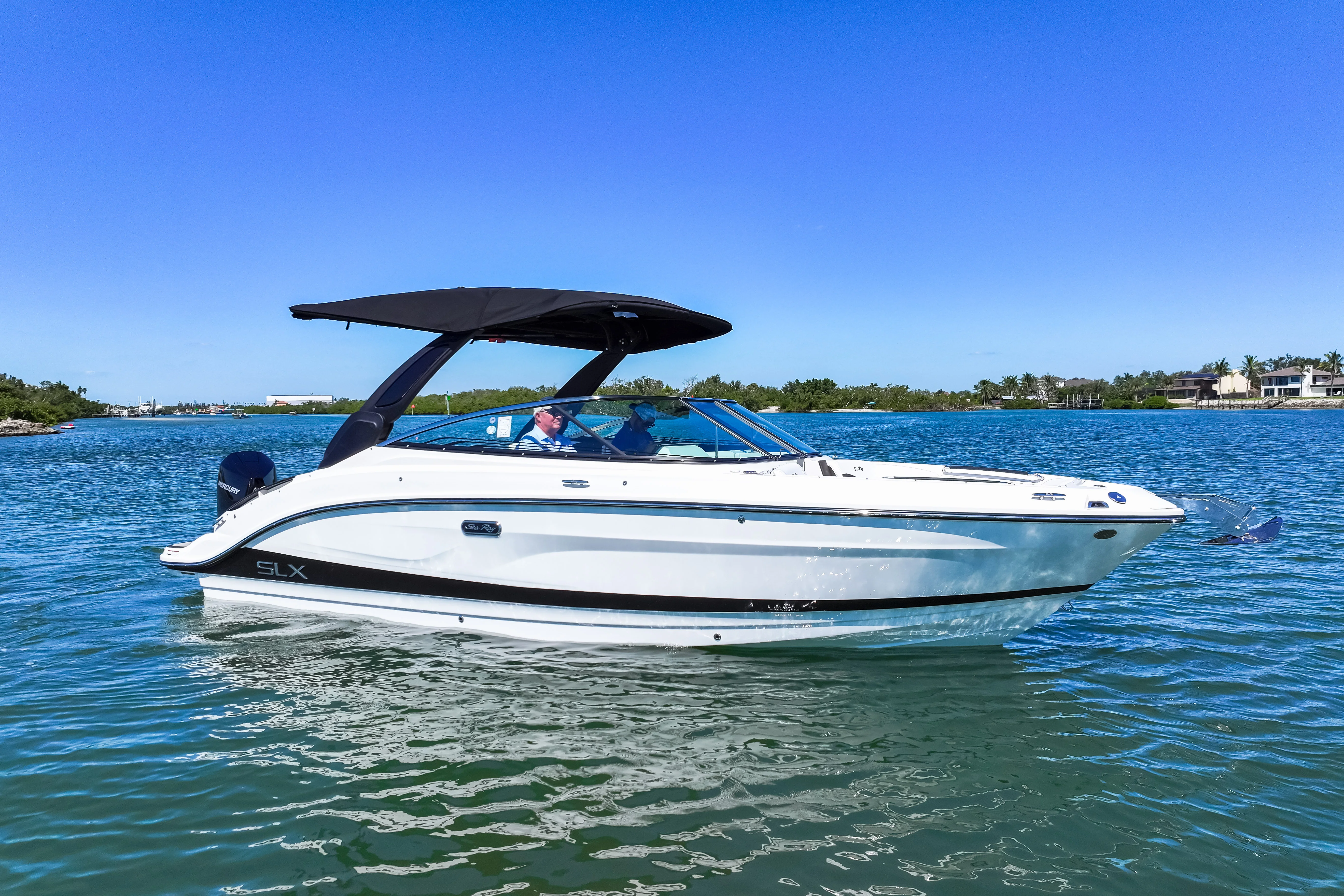 2026 Sea Ray SLX 260 Outboard Image Thumbnail #12