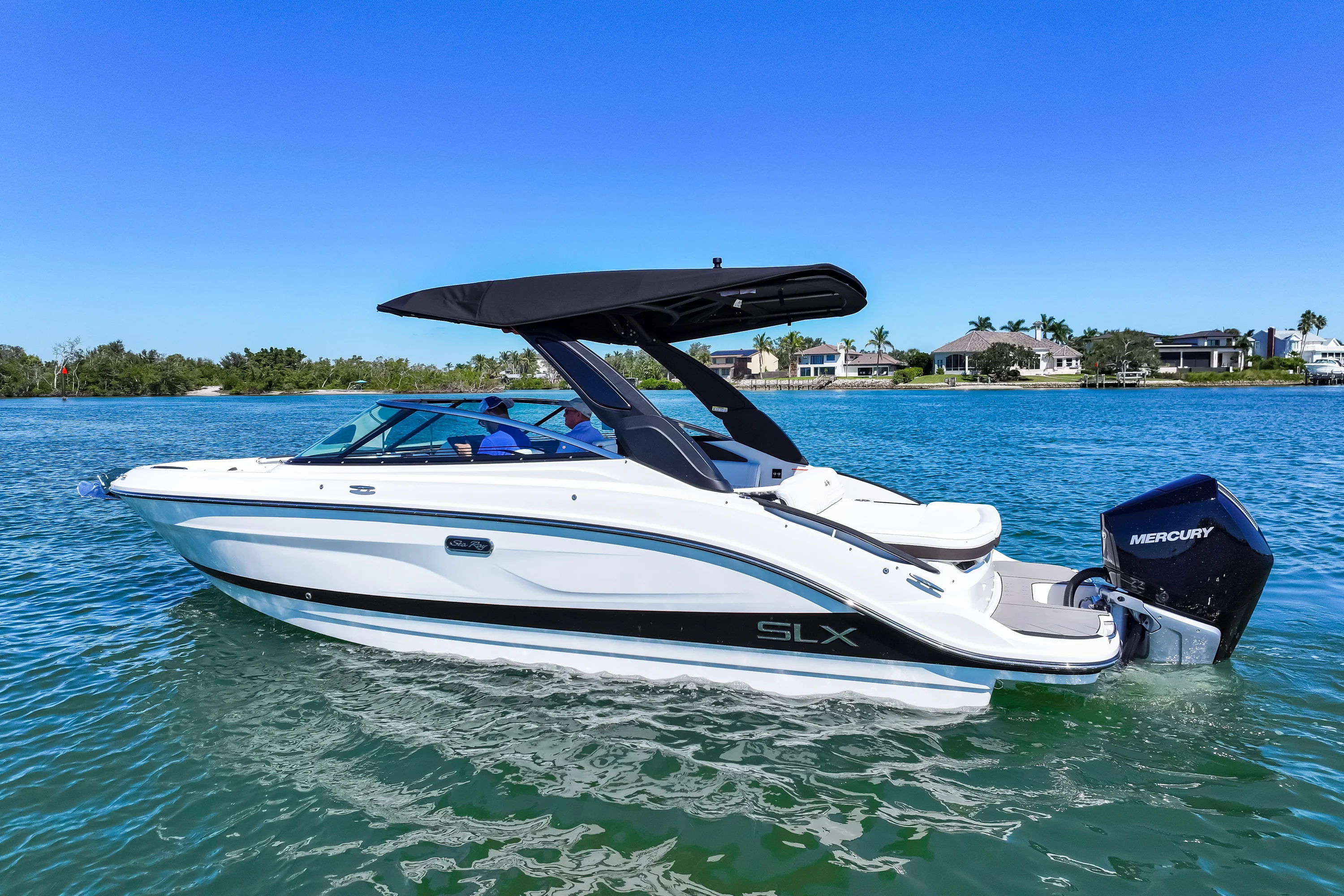 2026 Sea Ray SLX 260 Outboard Image Thumbnail #5