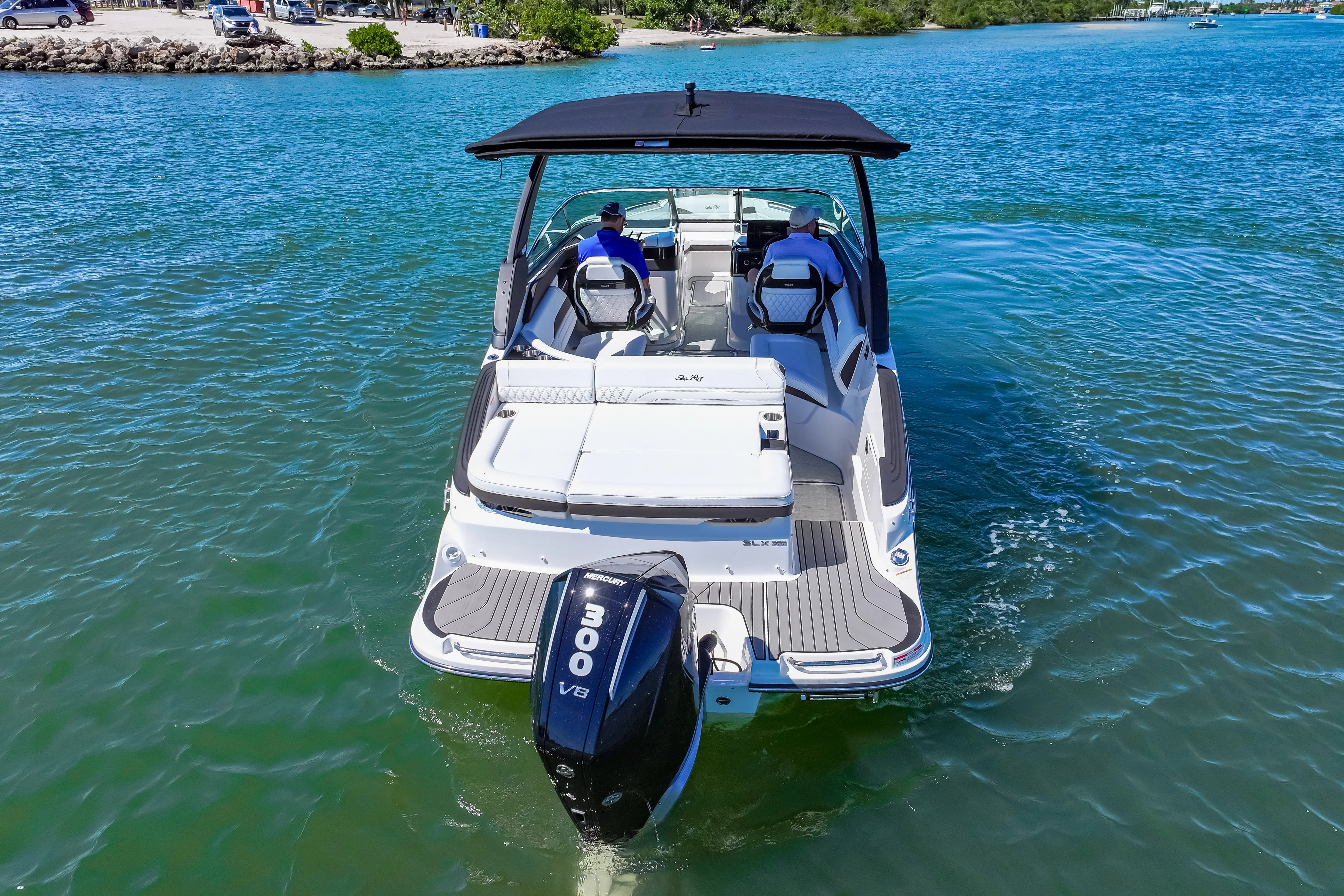 2026 Sea Ray SLX 260 Outboard Image Thumbnail #3