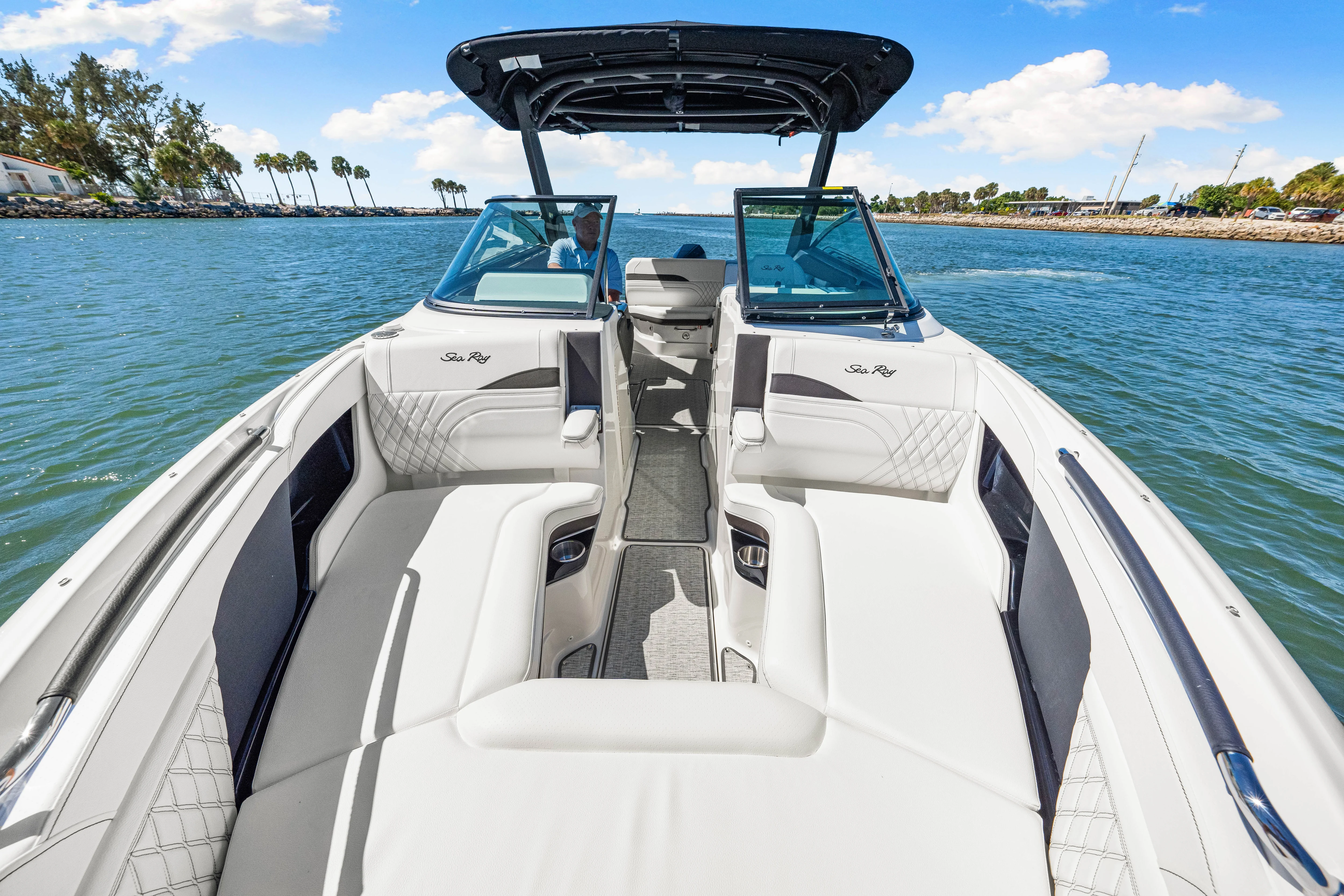 2026 Sea Ray SLX 260 Outboard Image Thumbnail #39