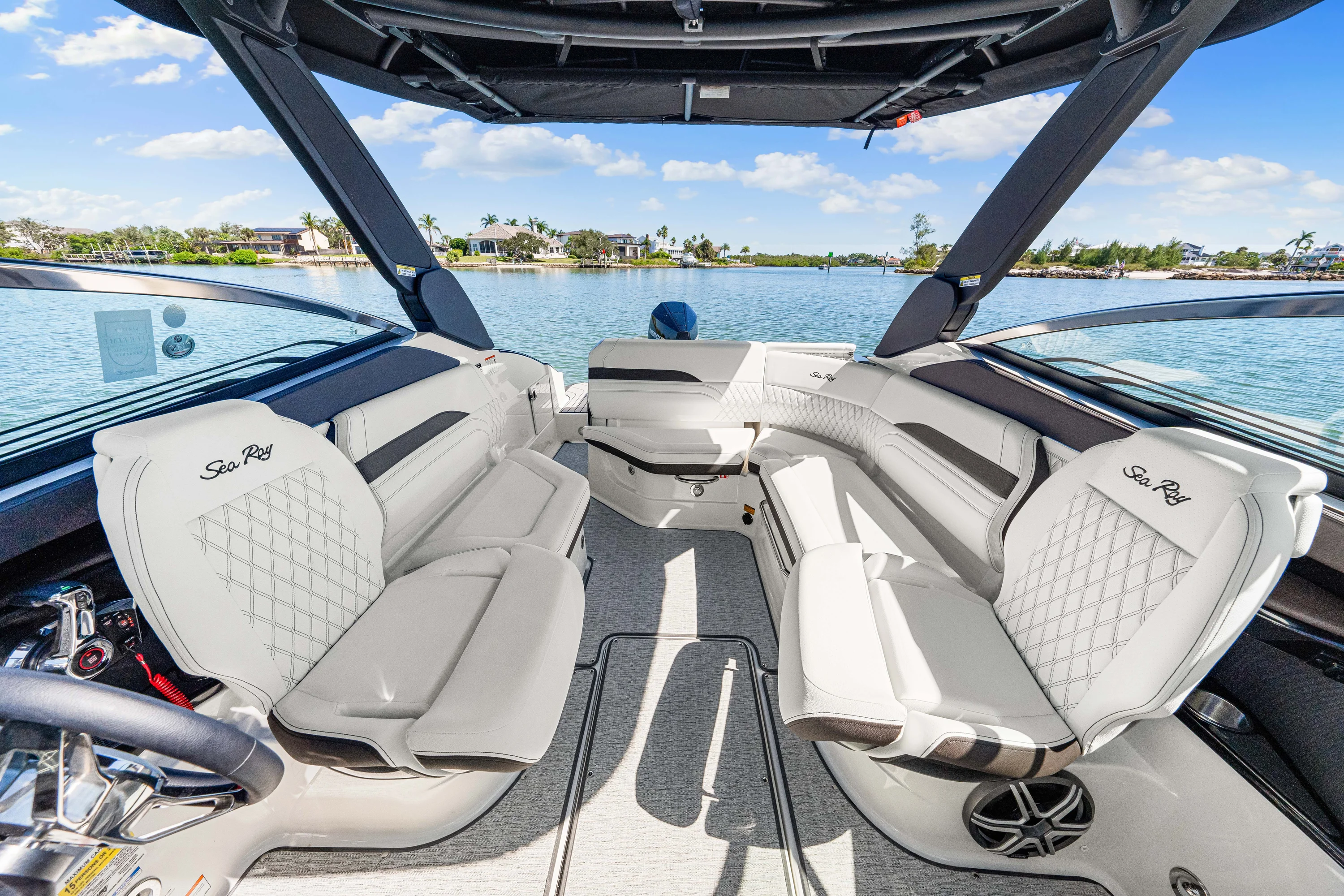 2026 Sea Ray SLX 260 Outboard Image Thumbnail #34