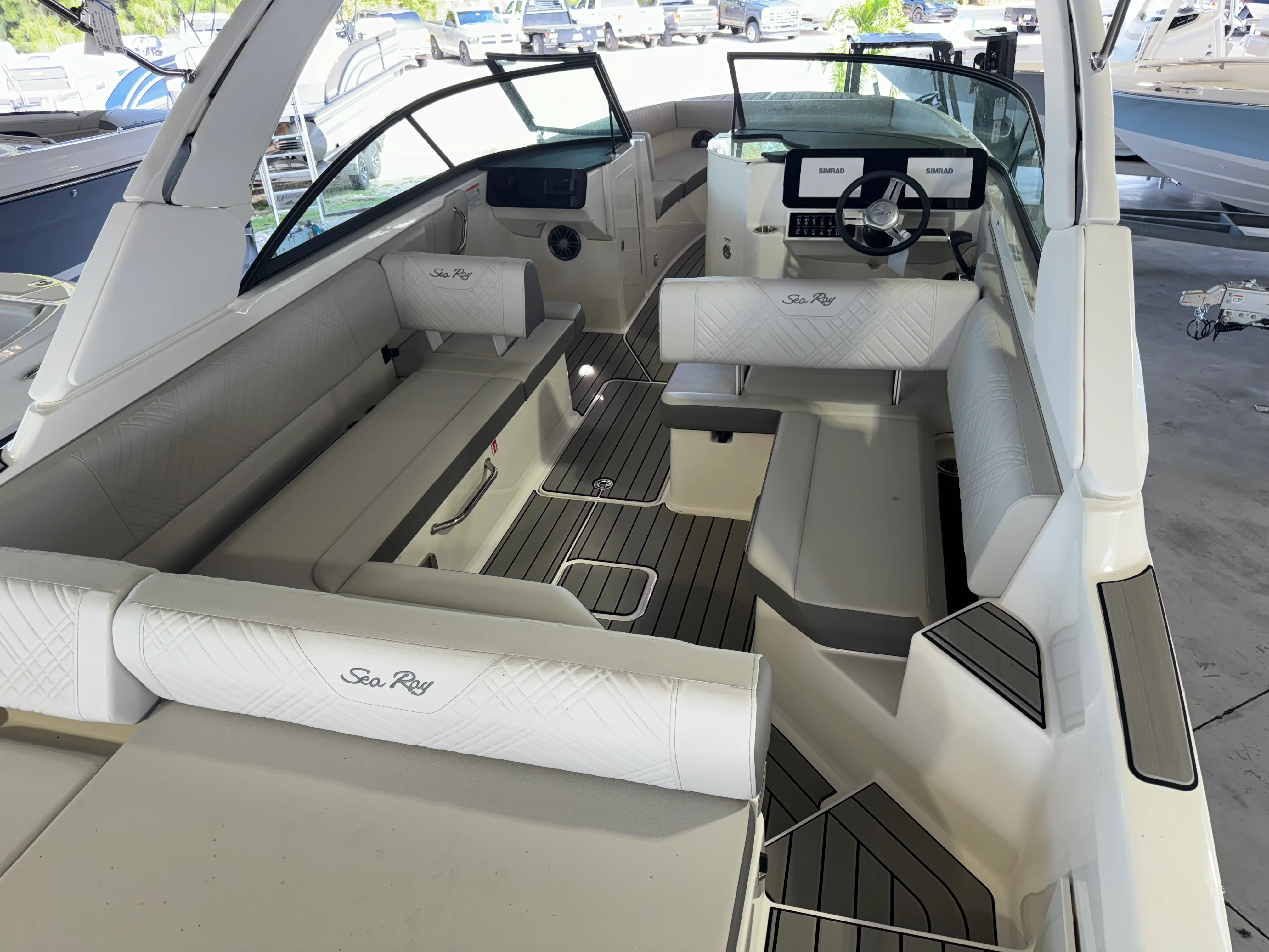 2026 Sea Ray SDX 270 Outboard Image Thumbnail #5