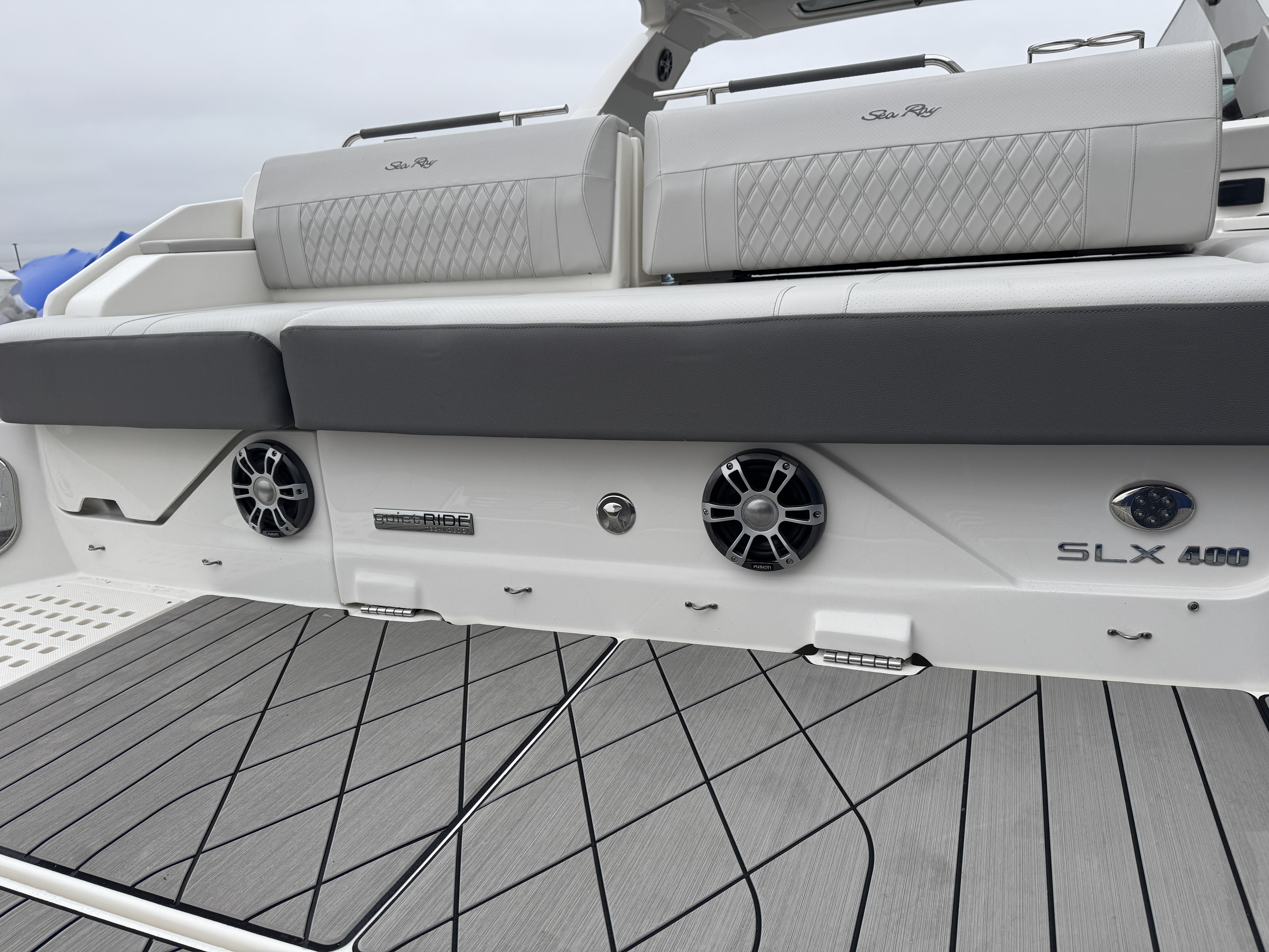 2026 Sea Ray SLX 400 Image Thumbnail #6