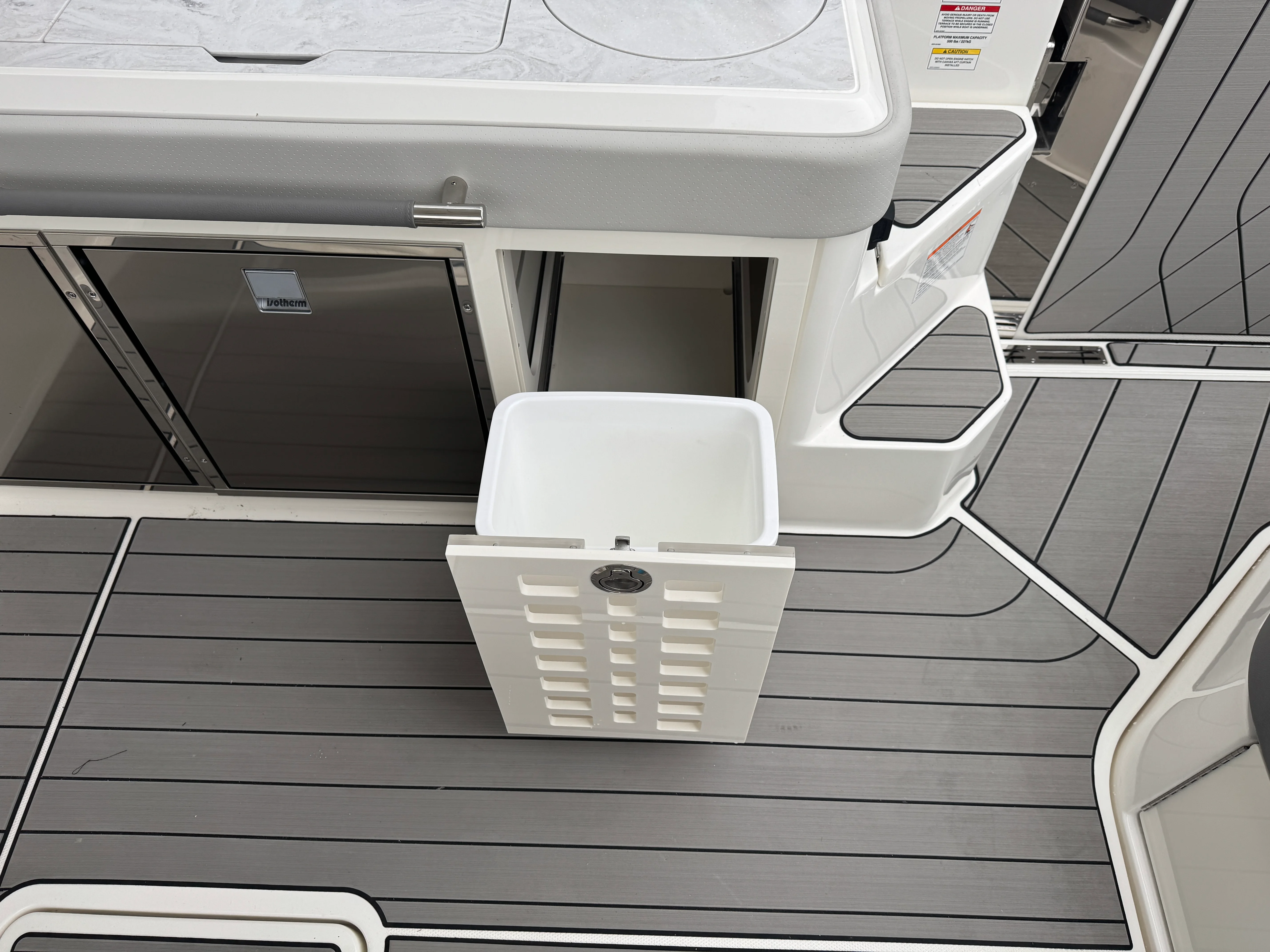 2026 Sea Ray SLX 400 Image Thumbnail #24