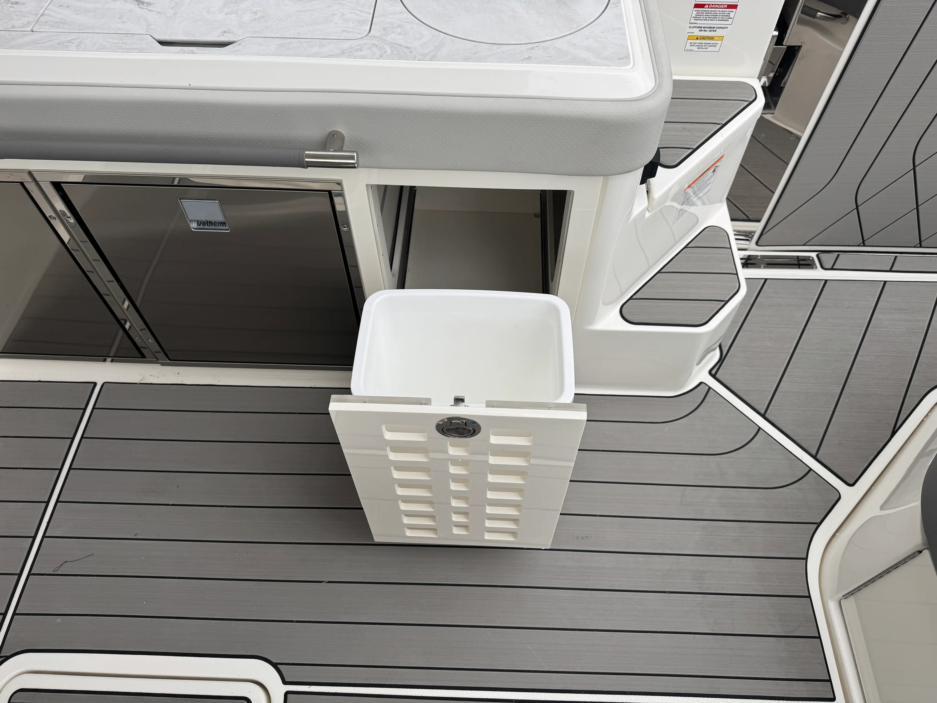 2026 Sea Ray SLX 400 Image Thumbnail #24