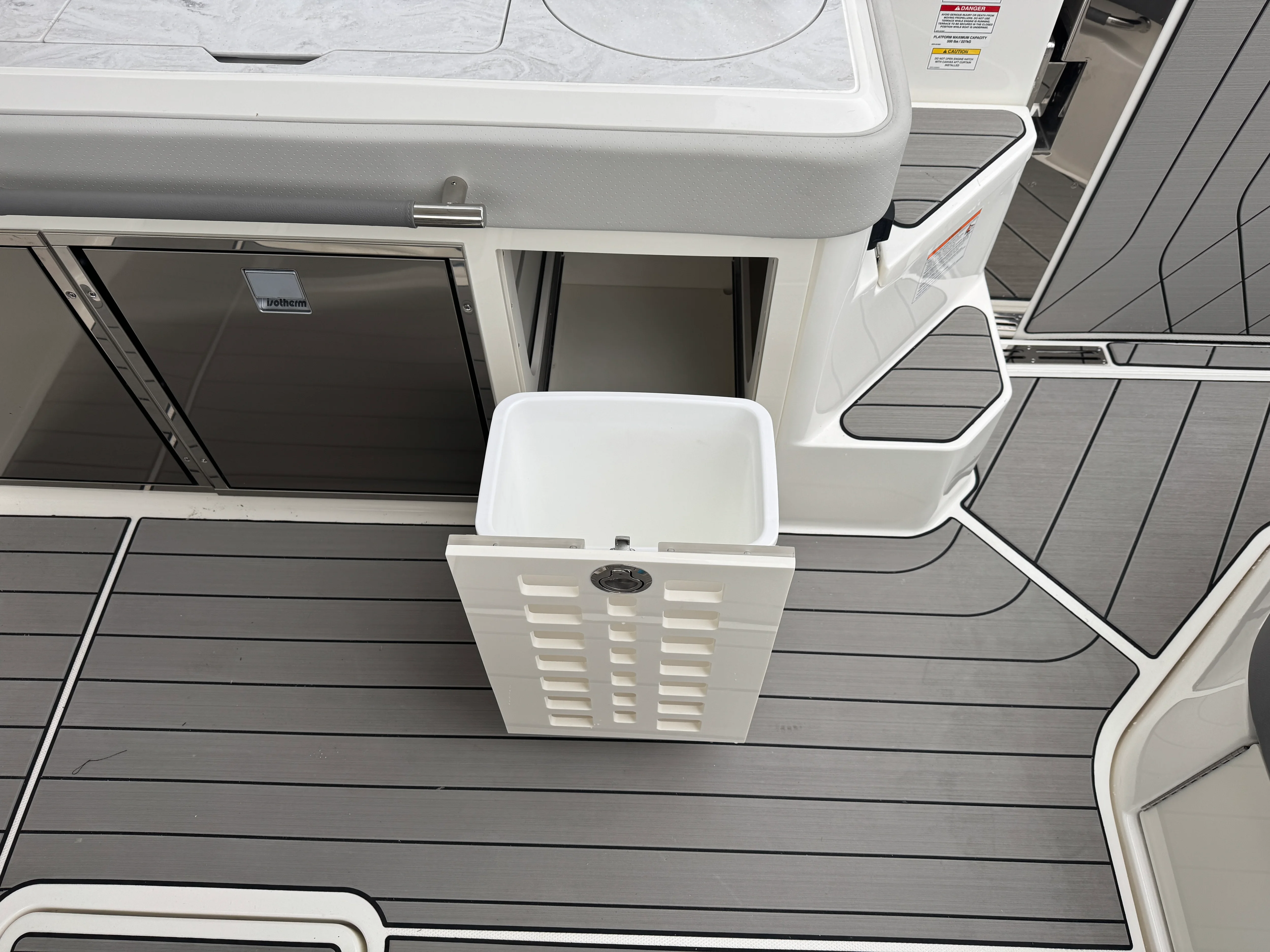 2026 Sea Ray SLX 400 Image Thumbnail #24