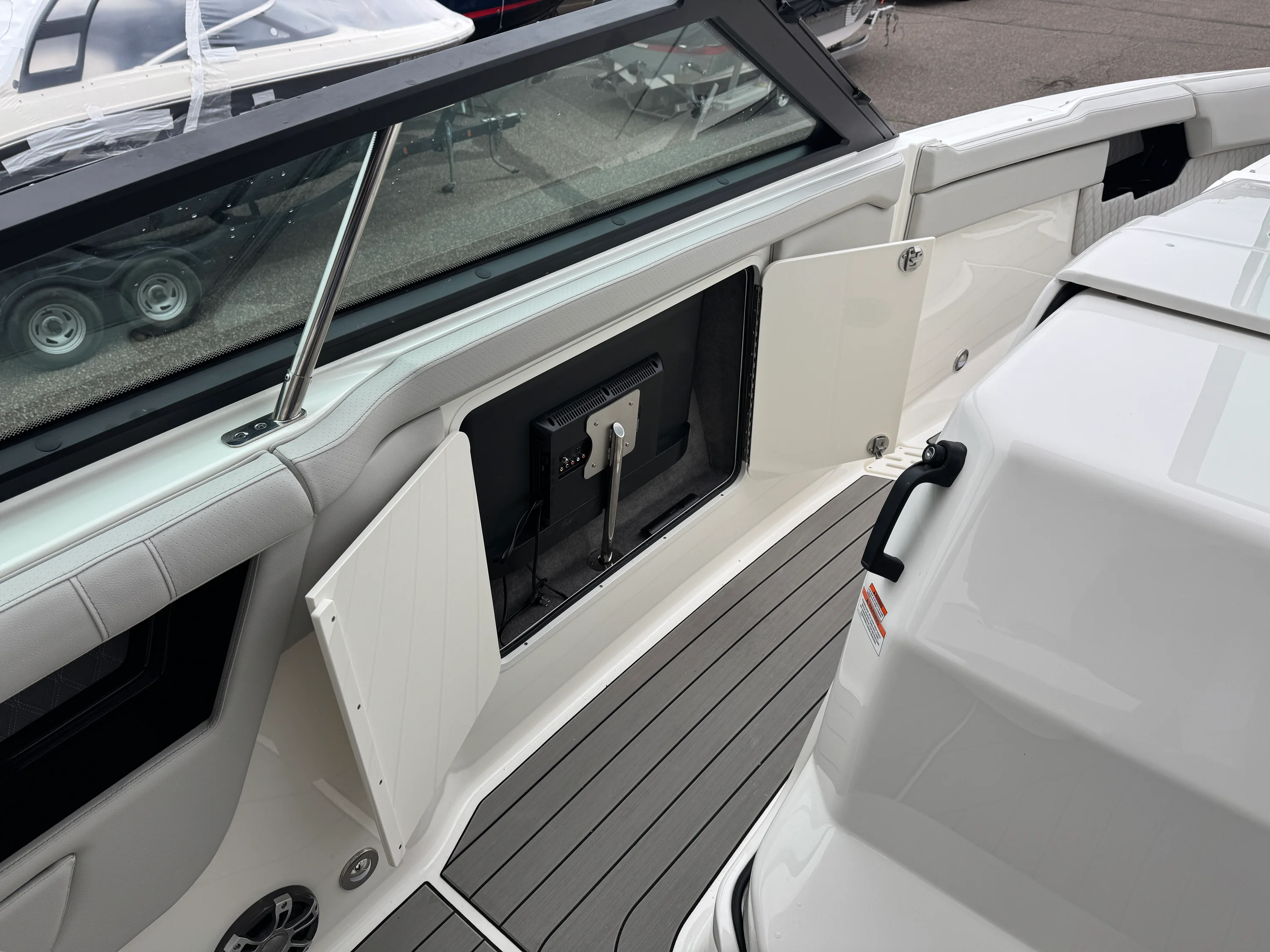 2026 Sea Ray SLX 400 Image Thumbnail #49