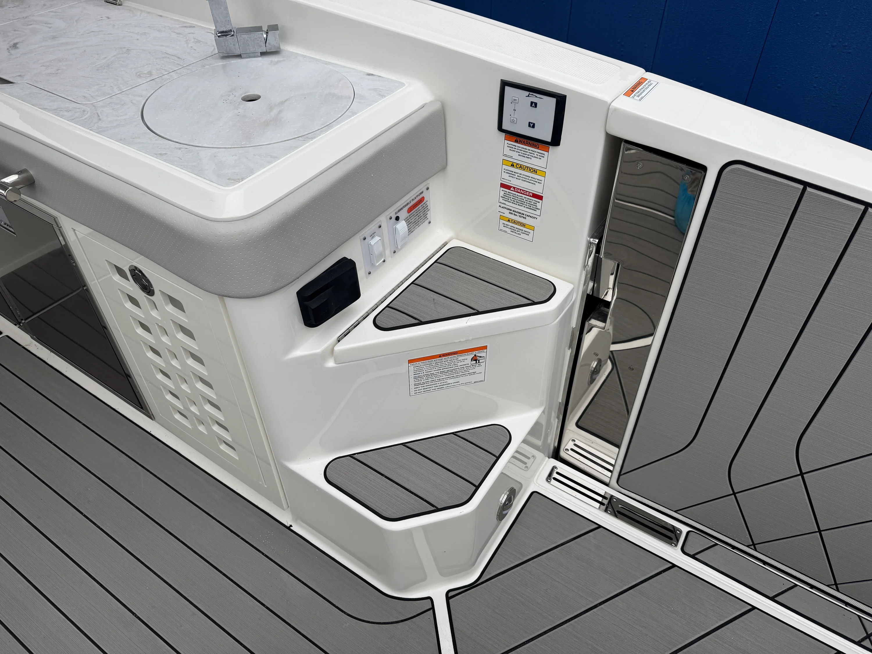 2026 Sea Ray SLX 400 Image Thumbnail #13