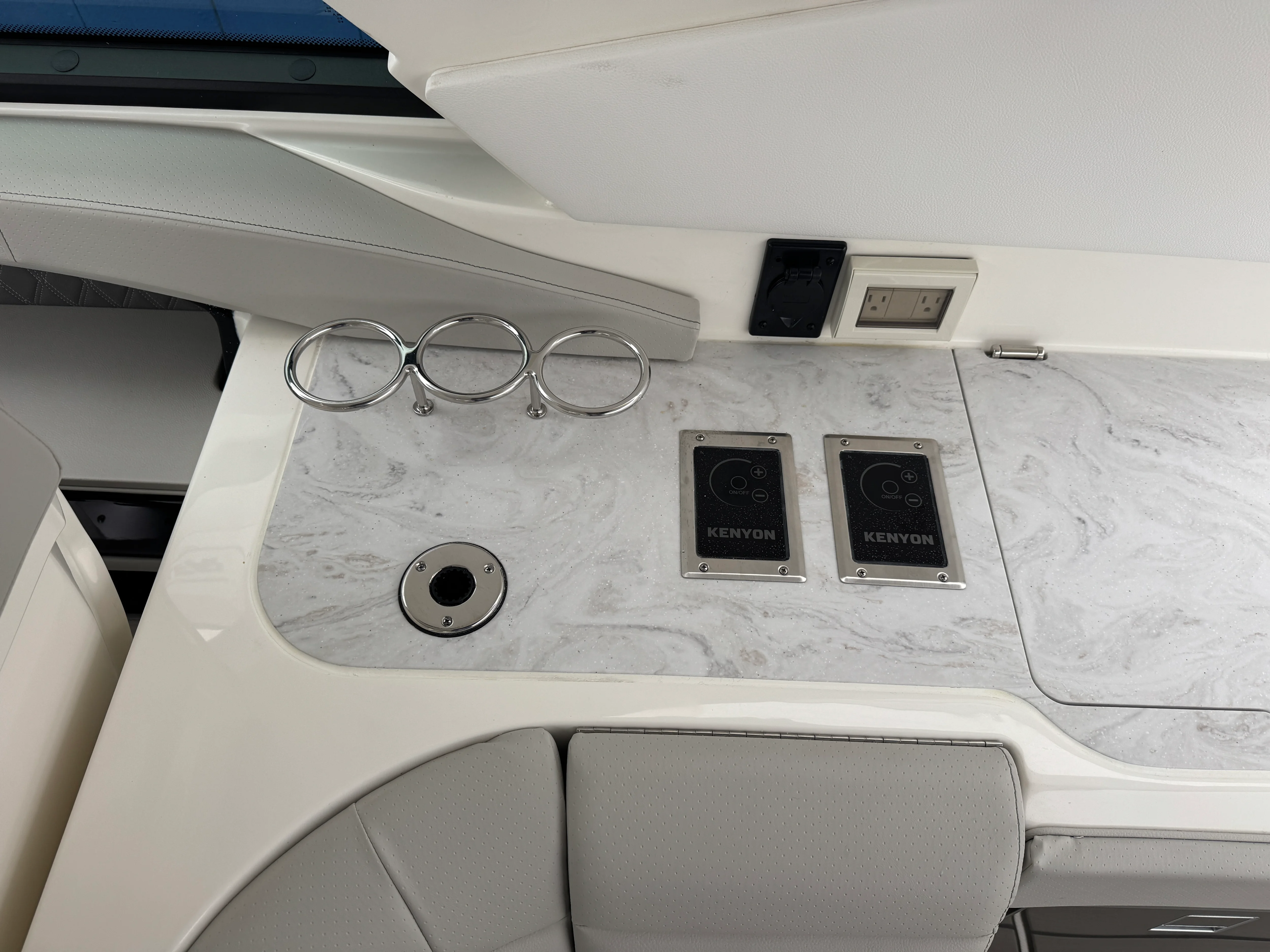 2026 Sea Ray SLX 400 Image Thumbnail #20