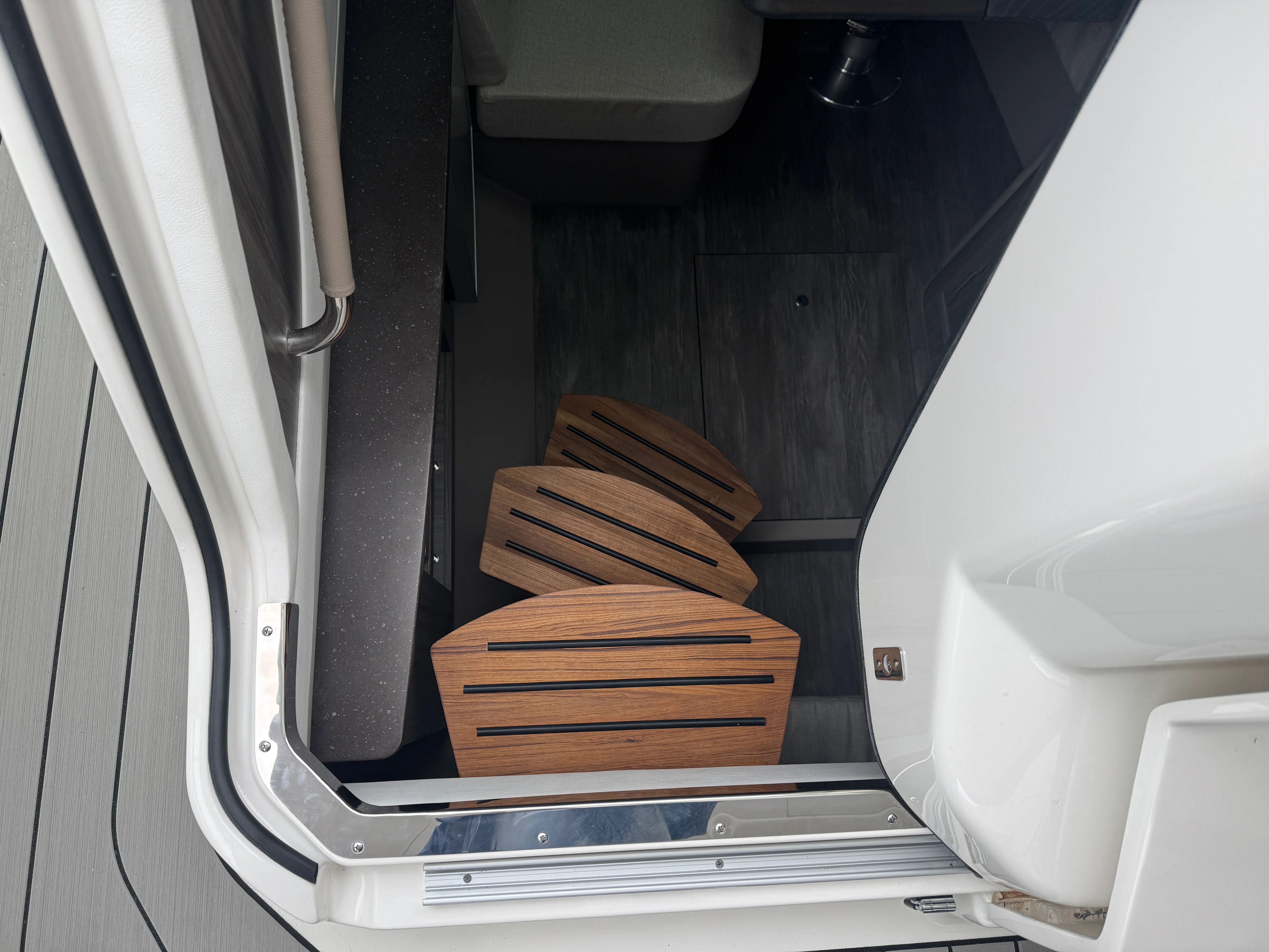 2026 Sea Ray SLX 400 Image Thumbnail #37