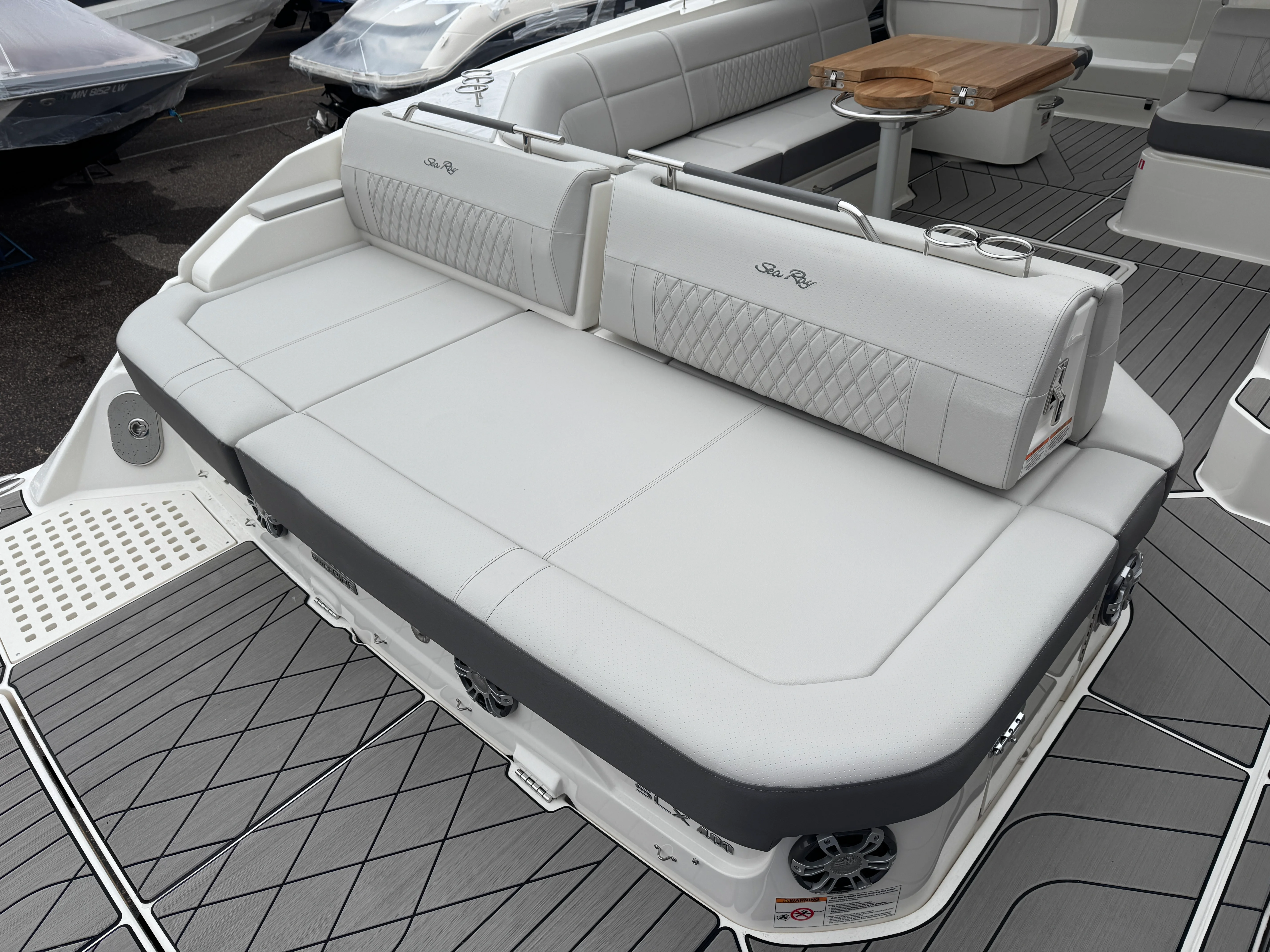 2026 Sea Ray SLX 400 Image Thumbnail #10