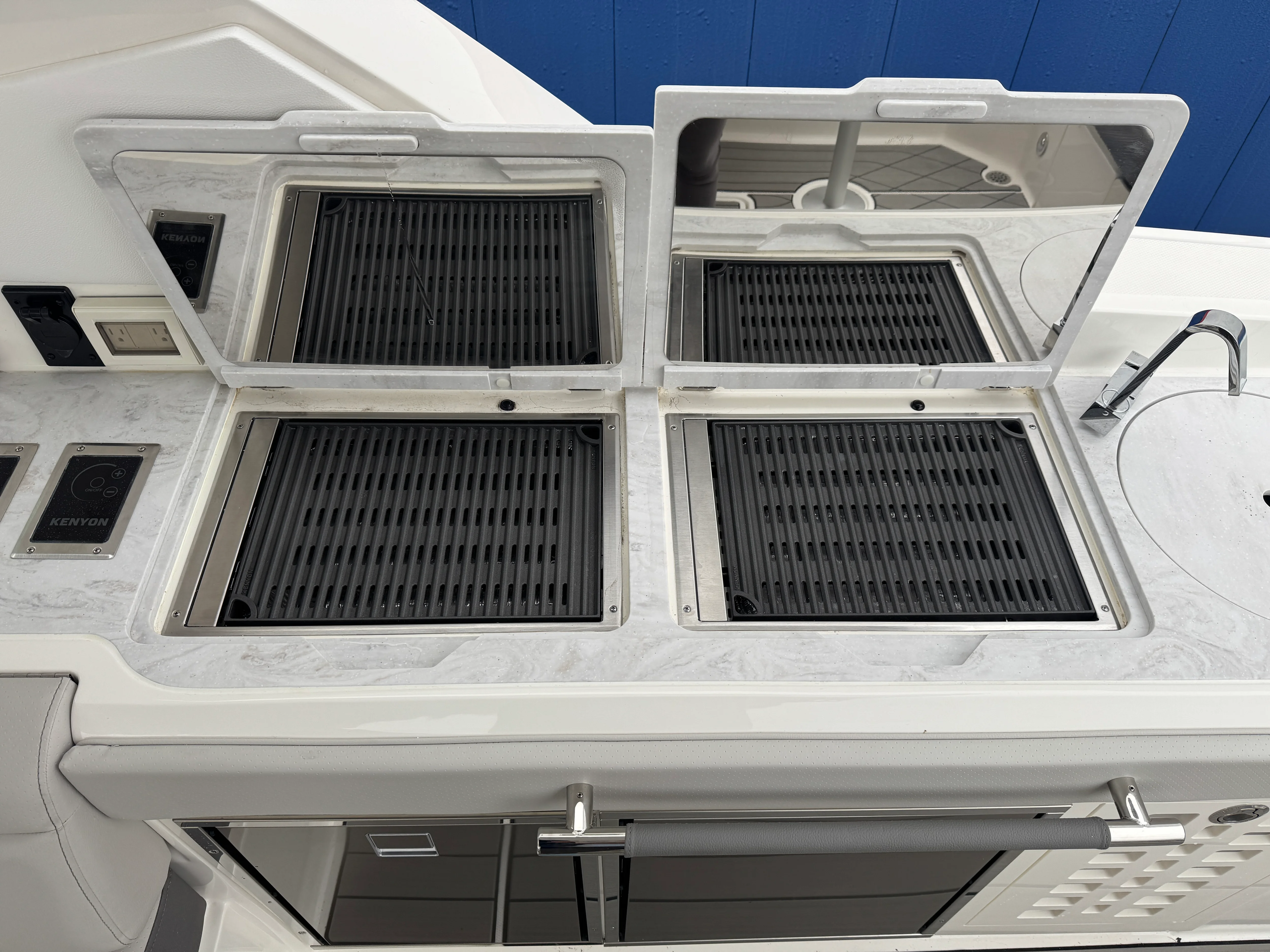 2026 Sea Ray SLX 400 Image Thumbnail #21