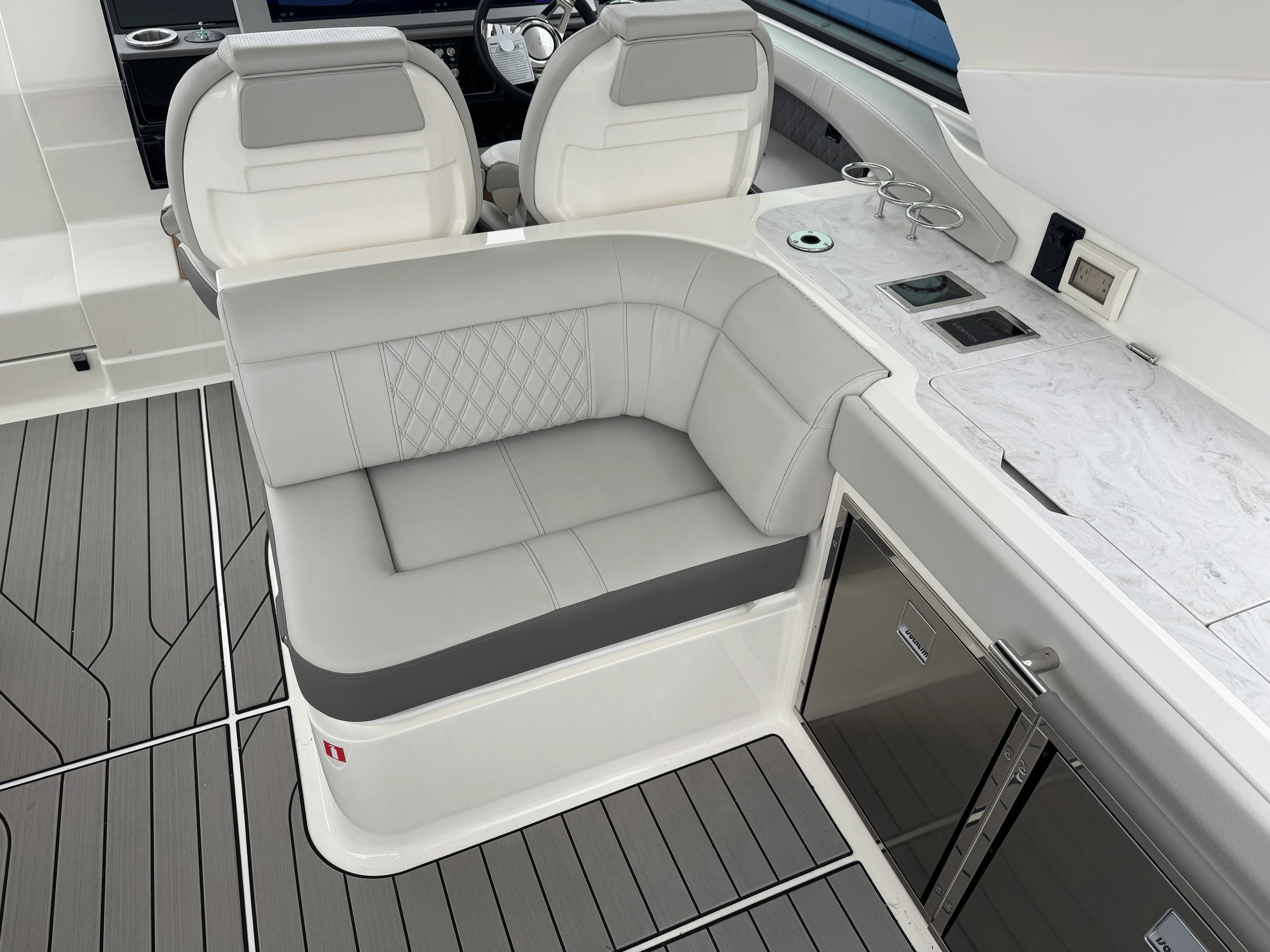 2026 Sea Ray SLX 400 Image Thumbnail #25