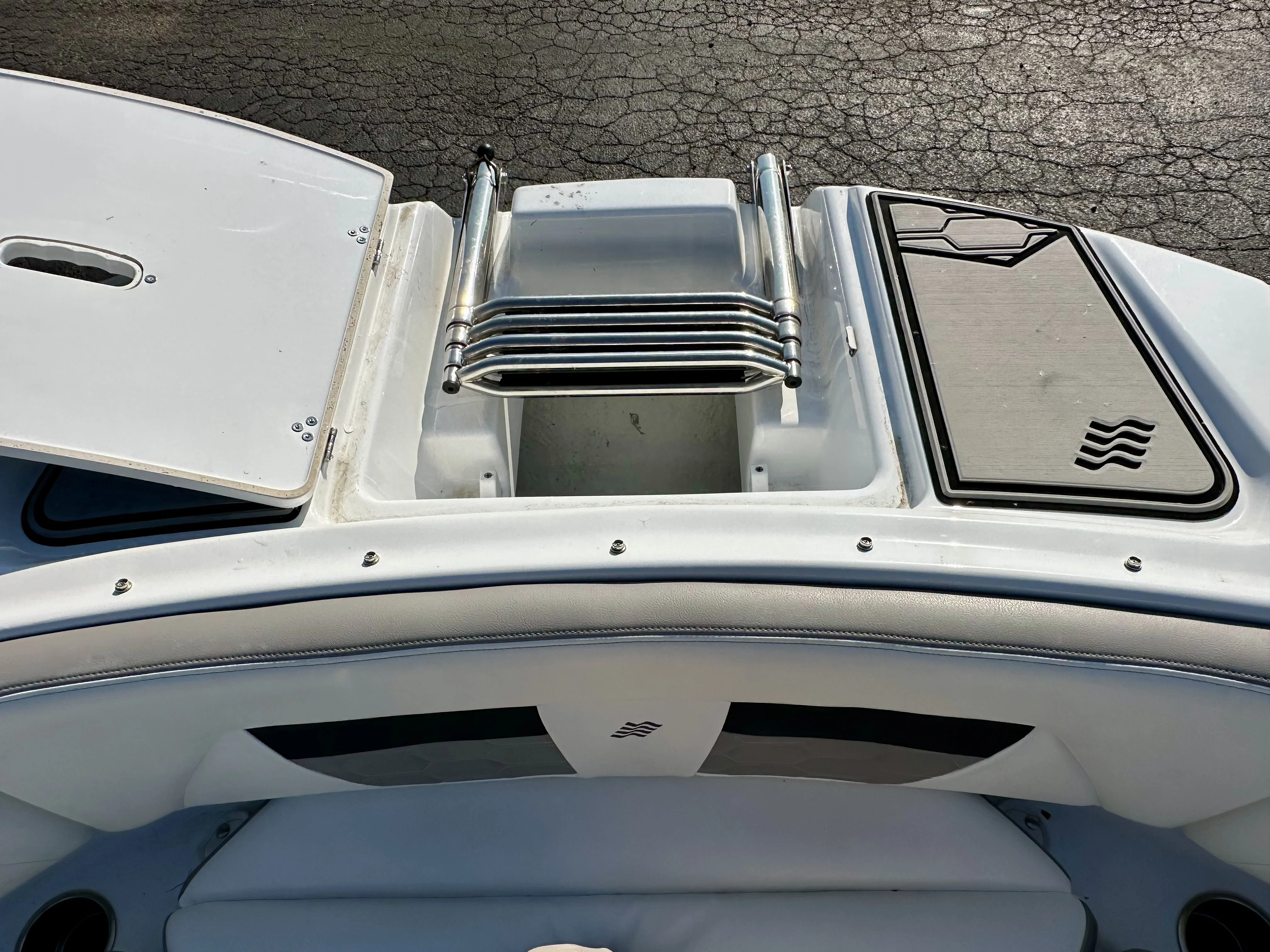 2021 Four Winns HD3 Image Thumbnail #40