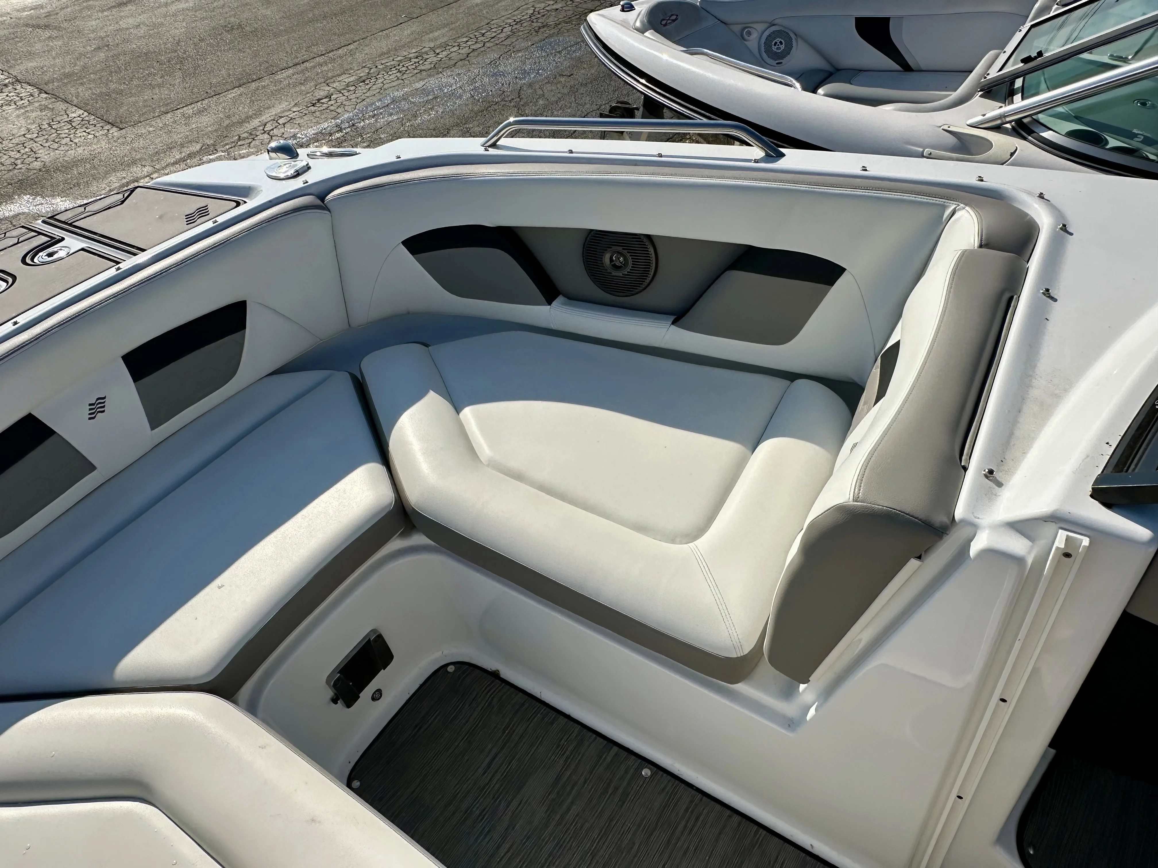 2021 Four Winns HD3 Image Thumbnail #38