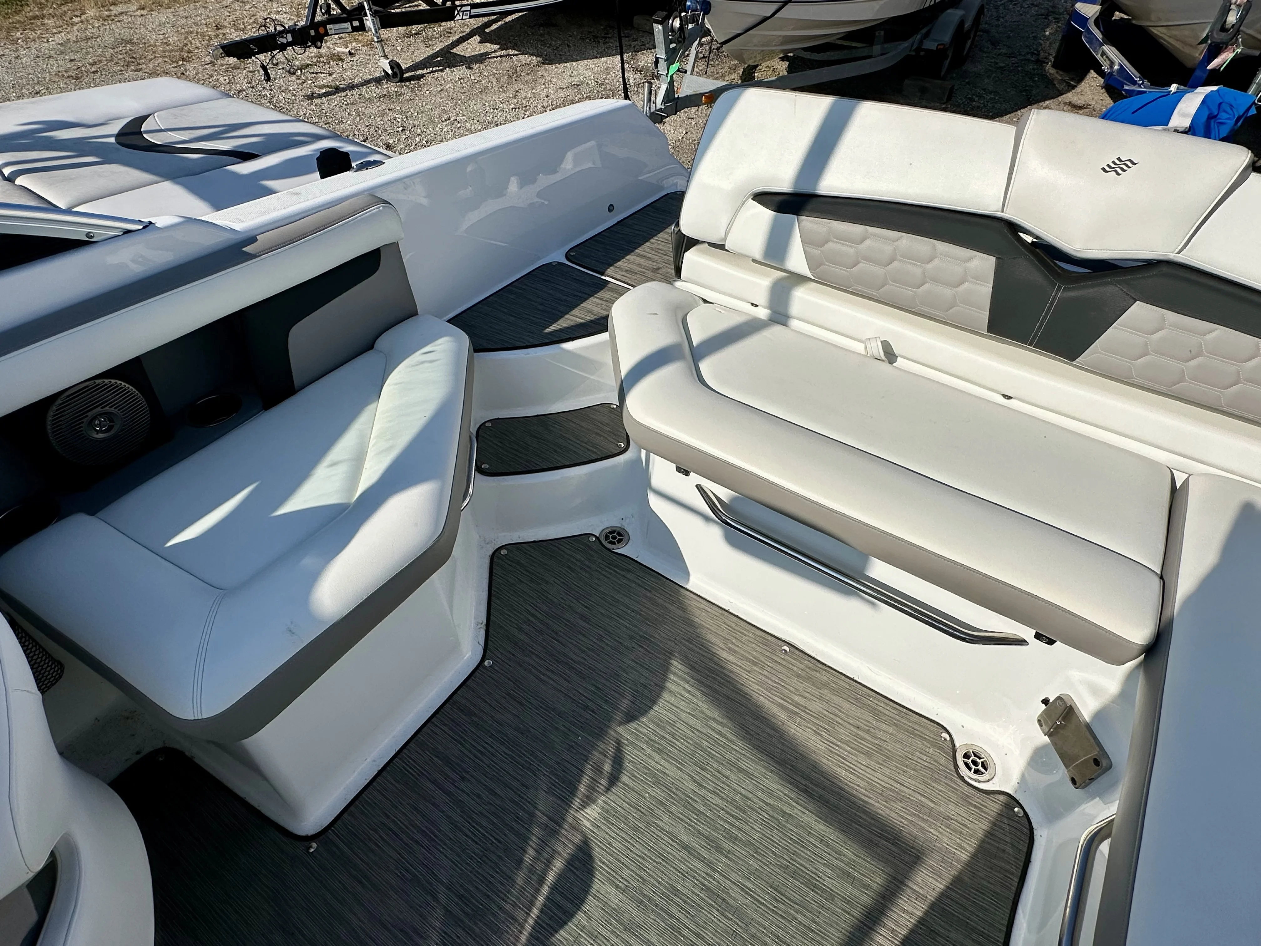 2021 Four Winns HD3 Image Thumbnail #23