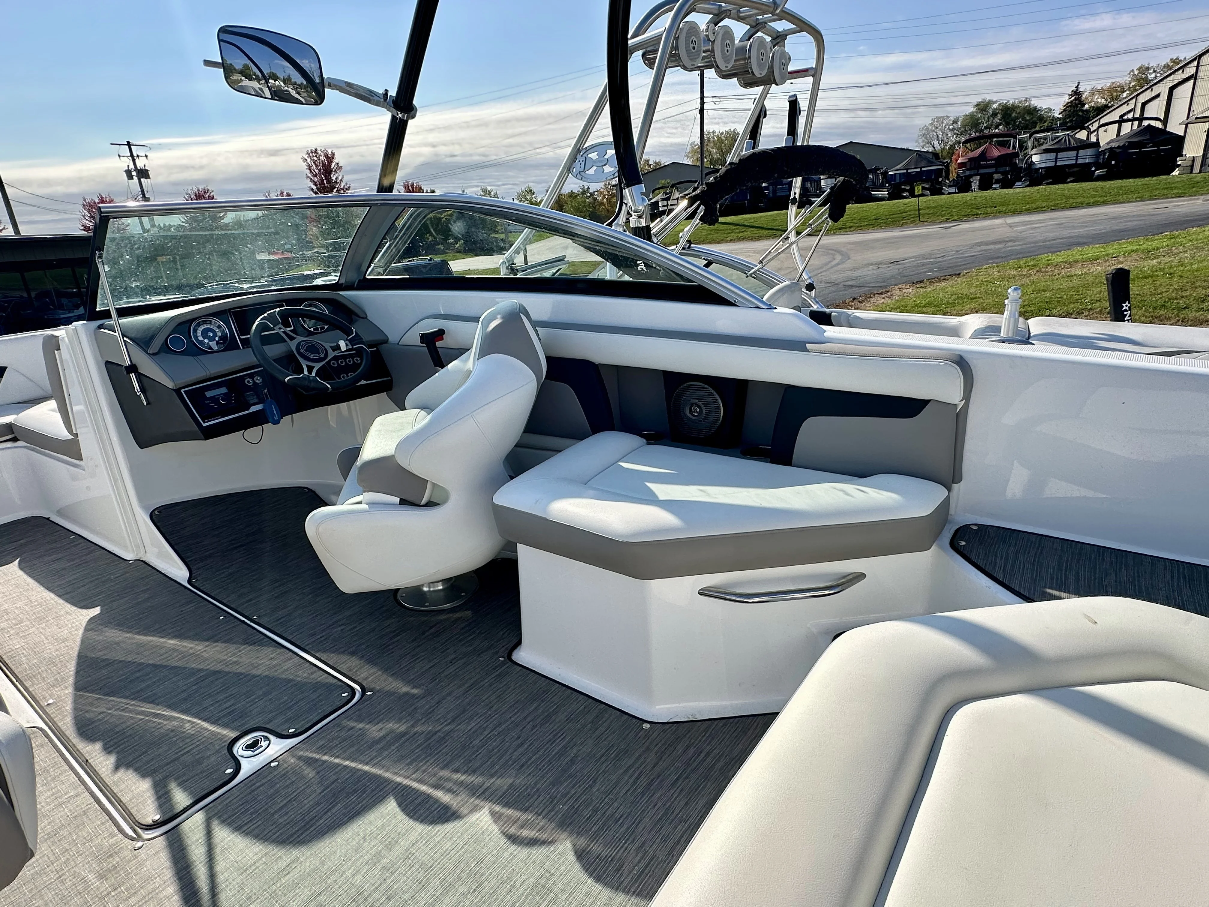 2021 Four Winns HD3 Image Thumbnail #22