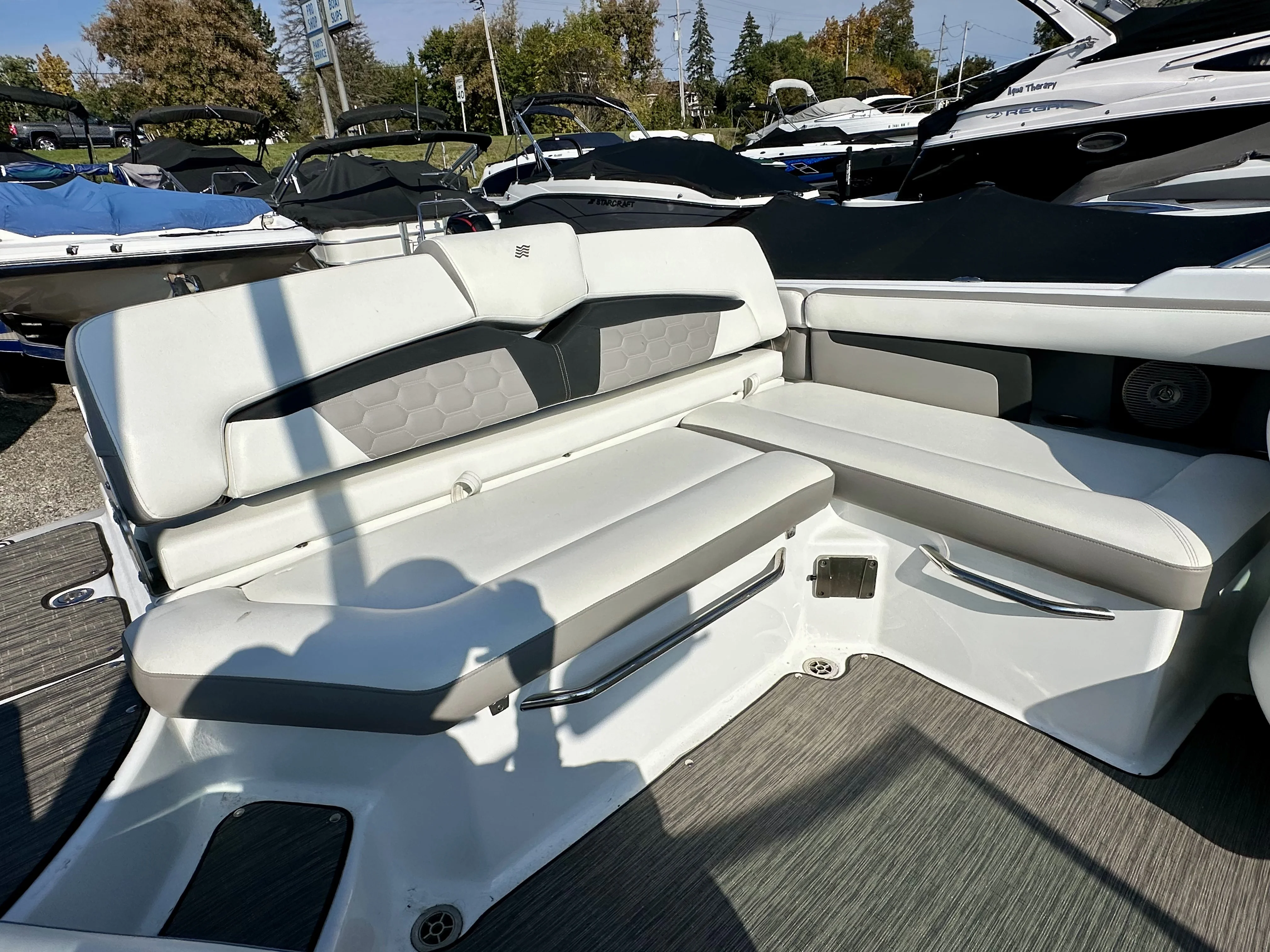 2021 Four Winns HD3 Image Thumbnail #24