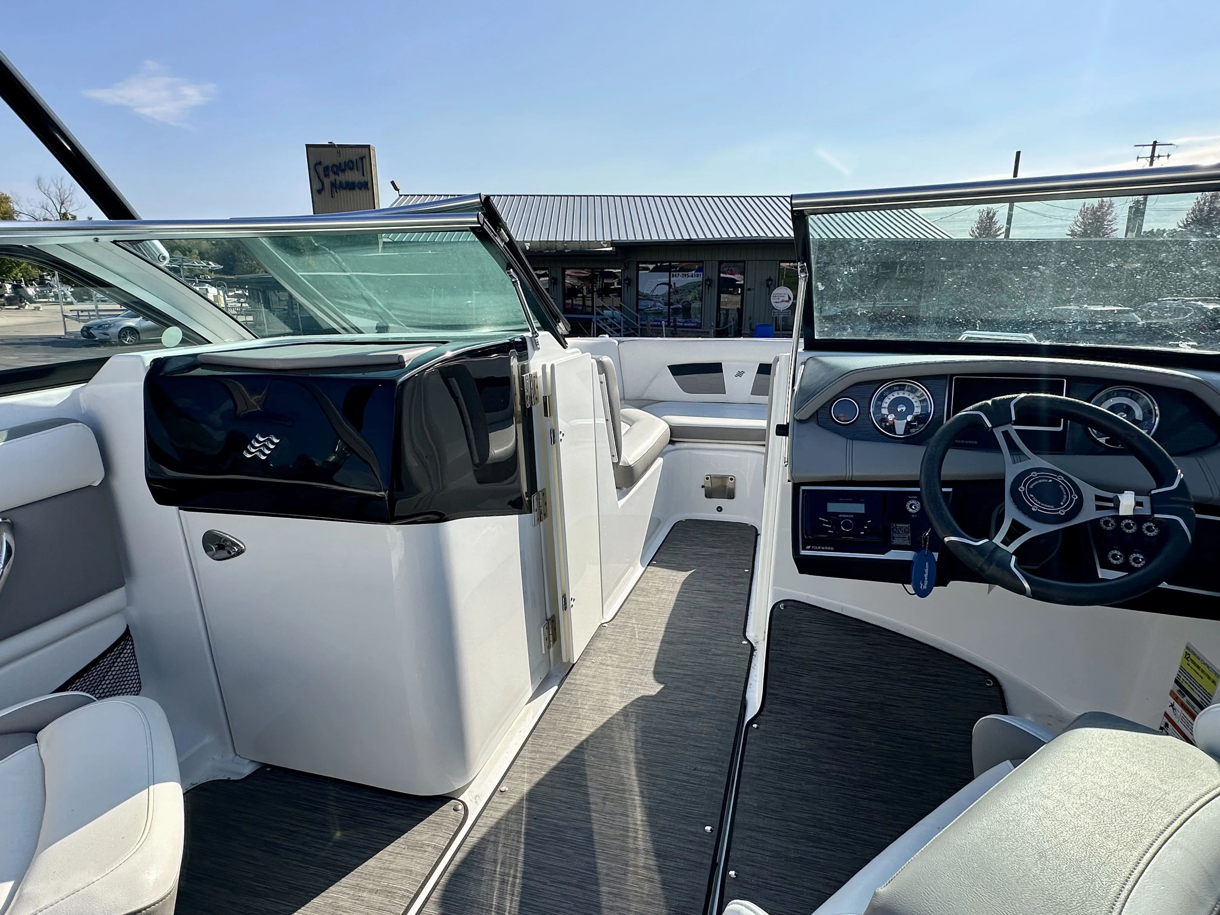 2021 Four Winns HD3 Image Thumbnail #26