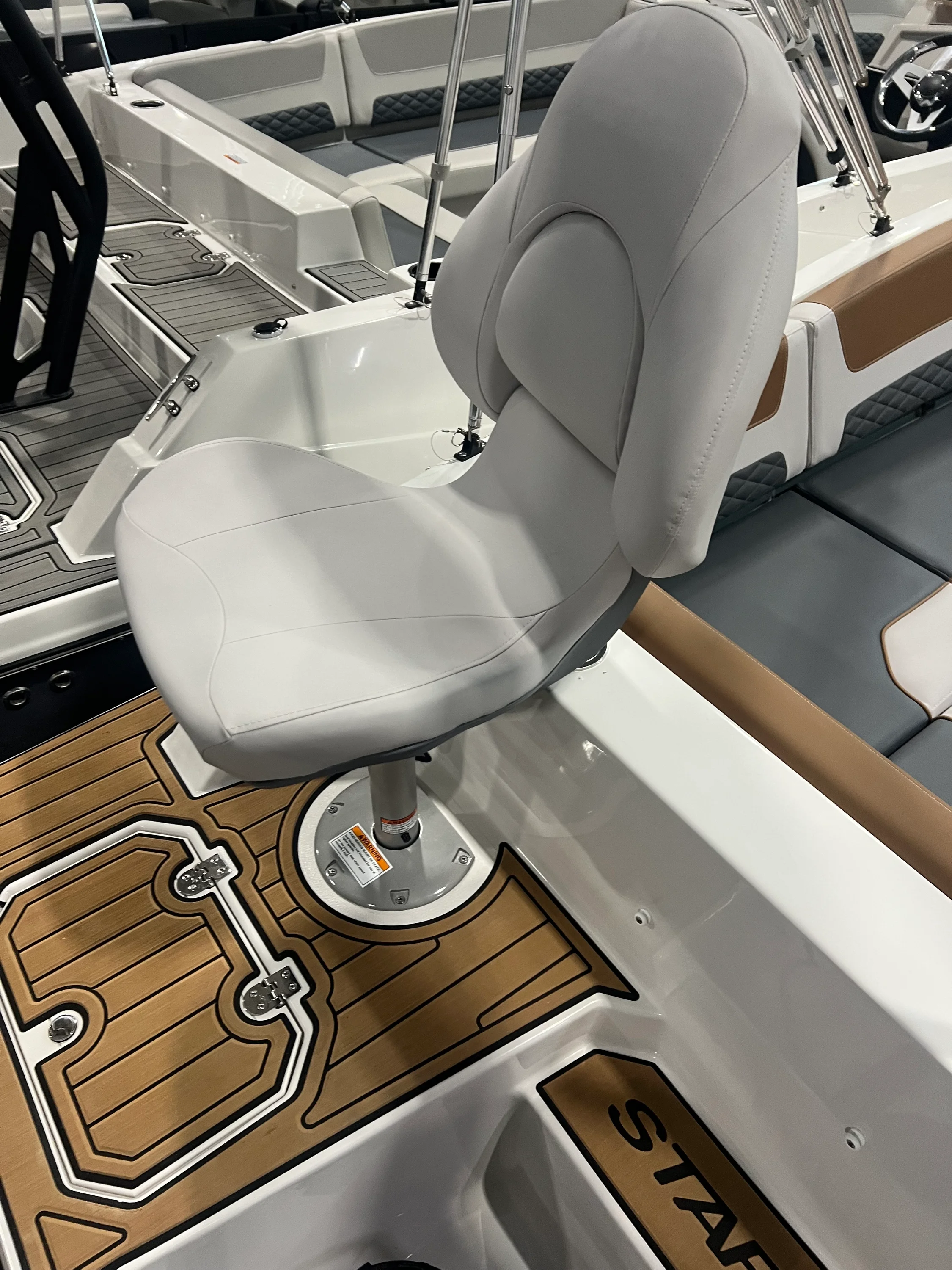 2026 Starcraft SVX 191 OB Image Thumbnail #9